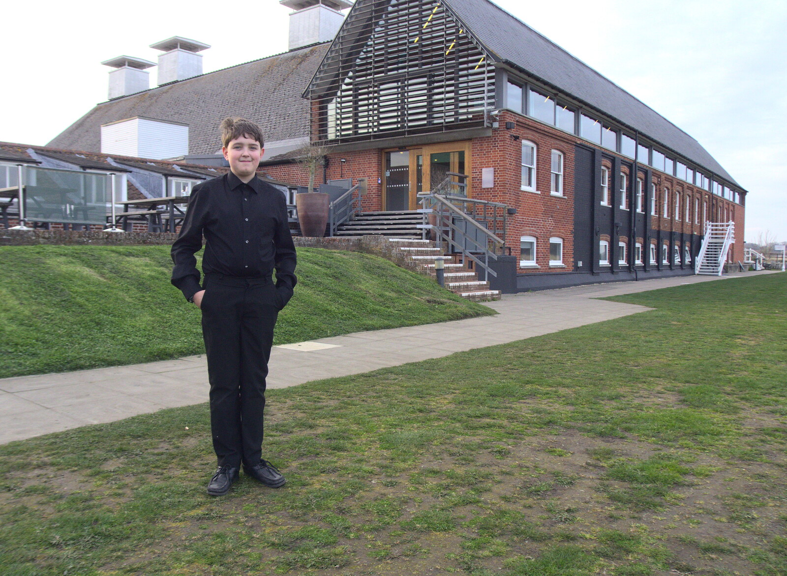 Fred gets a short break before the performance from Fred and the Orchestra, Snape Maltings, Suffolk - 5th April