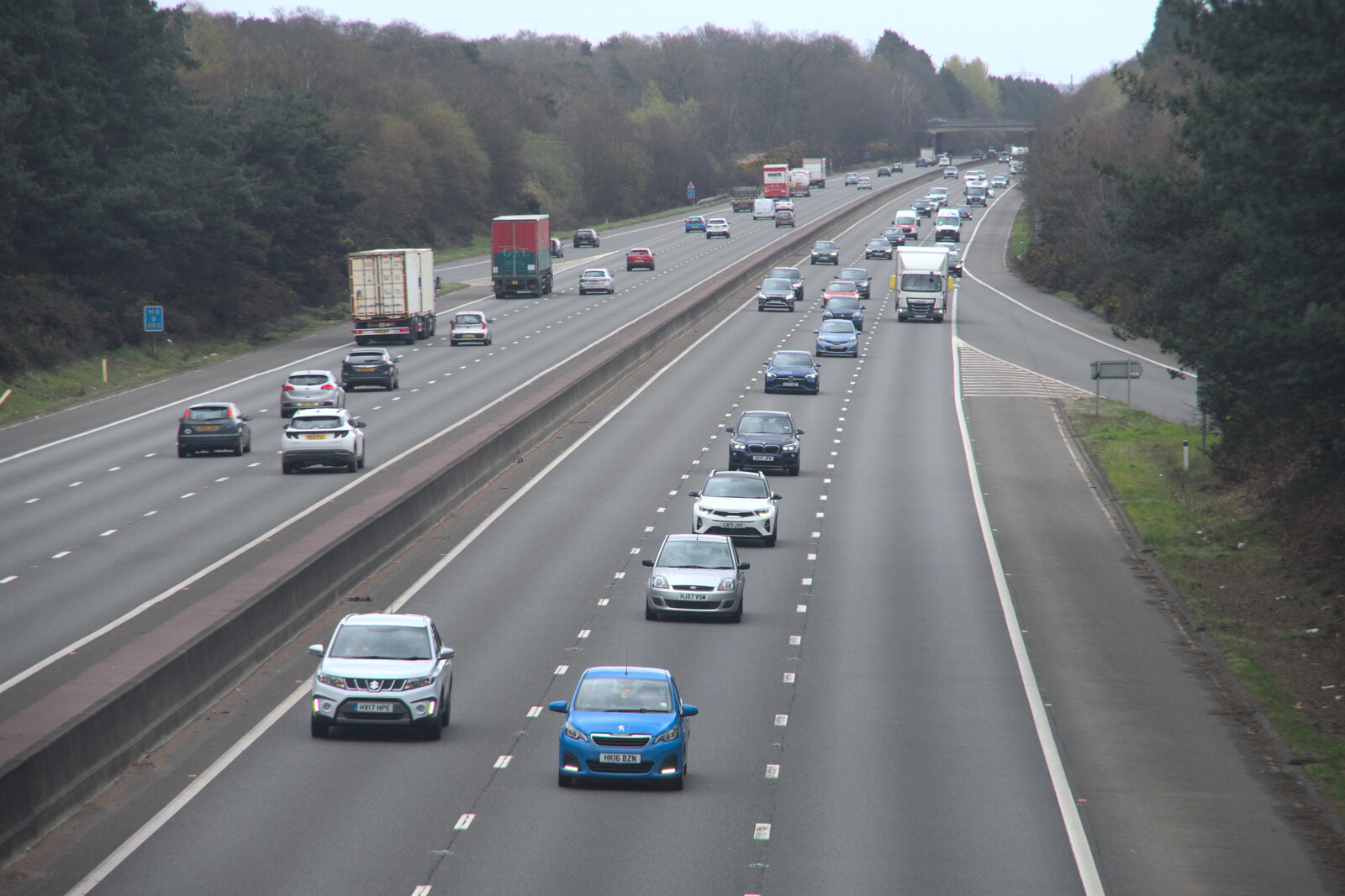 A line of mid-lane tossers on the M3 from Chilli Farms, Okehampton and the Oxenham Arms, South Zeal, Devon - 10th April 2023