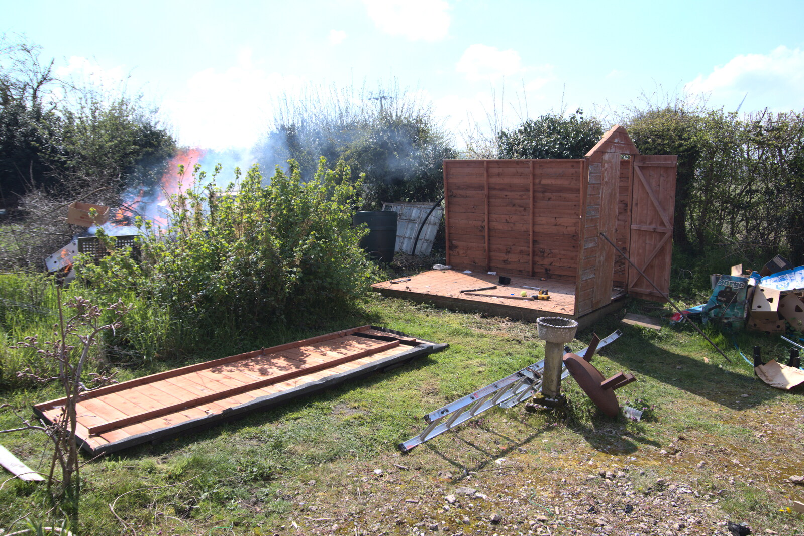 The shed is dismantled from Palgrave Players and Weybread Canoes, Harleston - 16th April 2023