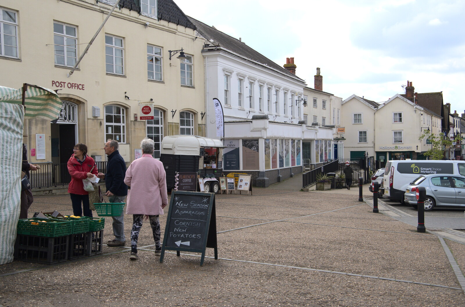 Diss Market Place and the fruit stall from The Lost Pubs of Diss, Norfolk - 26th April 2023
