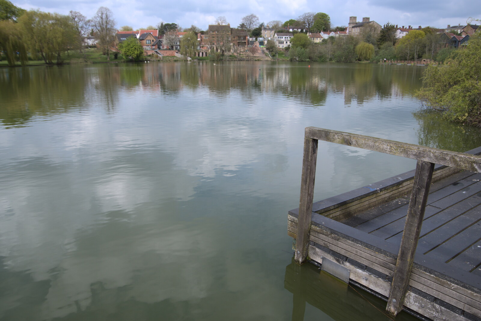 The Mere is pretty full at the moment from The Lost Pubs of Diss, Norfolk - 26th April 2023