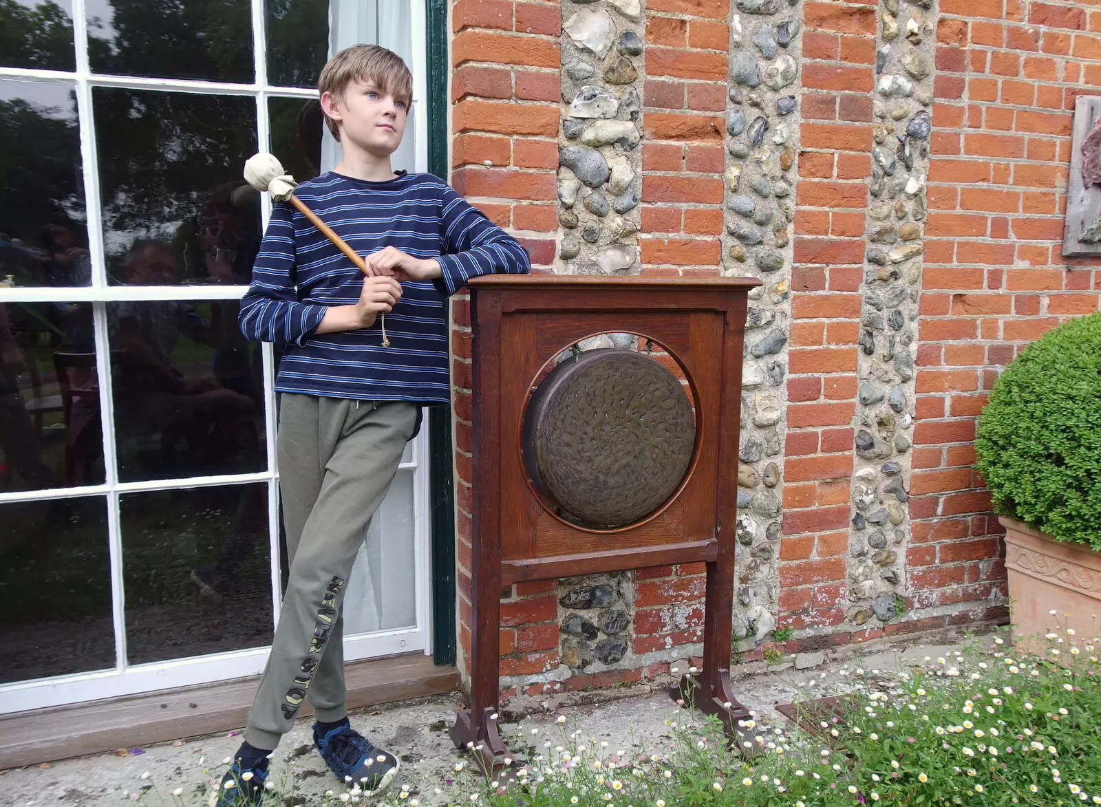 Harry gets to ring the gong , from Hexachordia at All Saints Church, Stuston, Suffolk - 17th June 2023