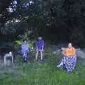 Evelyn, Noddy and Isobel sit by the back field, The Irish Massive do Framlingham and Southwold, Suffolk - 9th August 2023