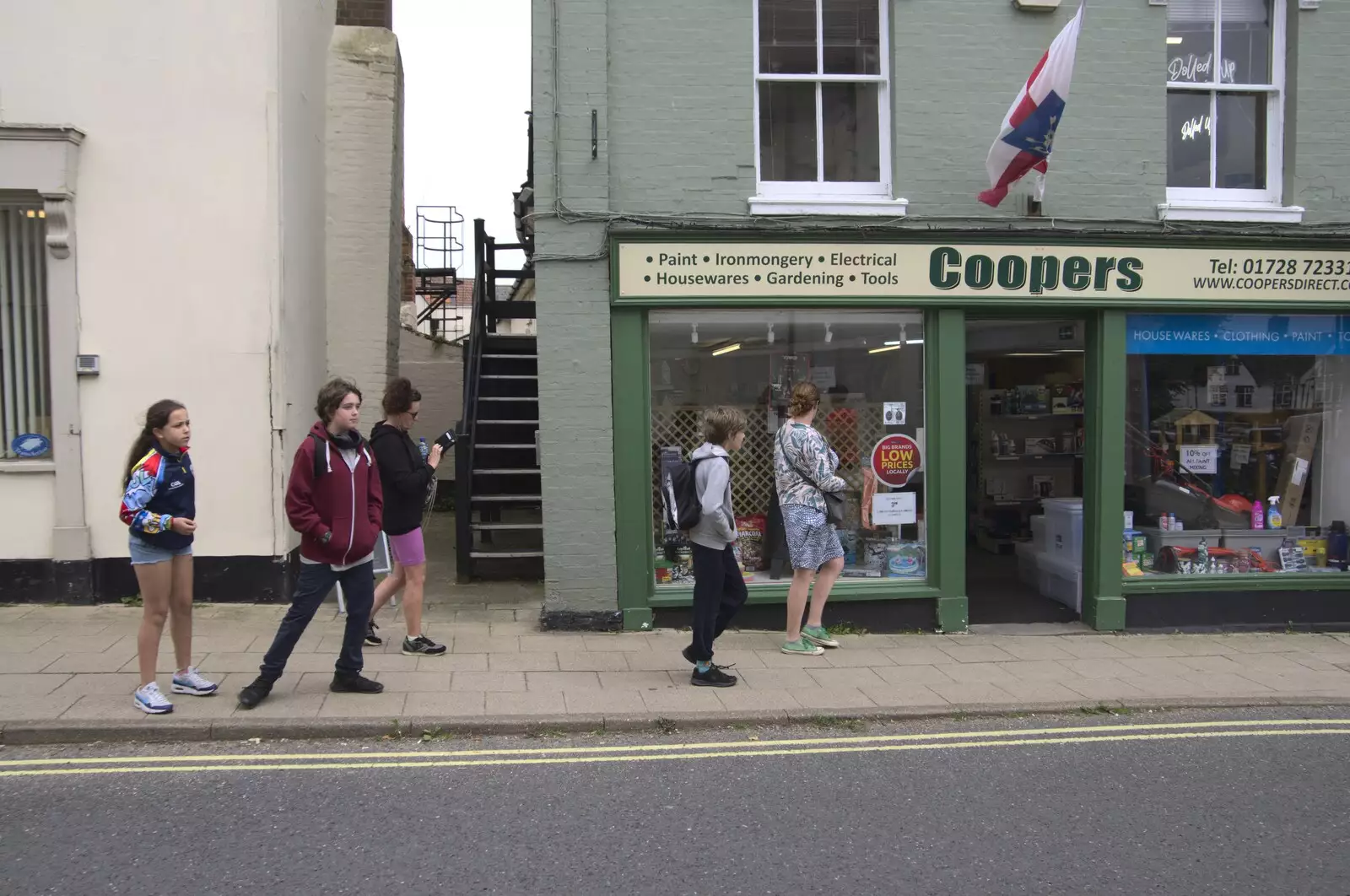 We head past Coopers on Church Street, from The Irish Massive do Framlingham and Southwold, Suffolk - 9th August 2023