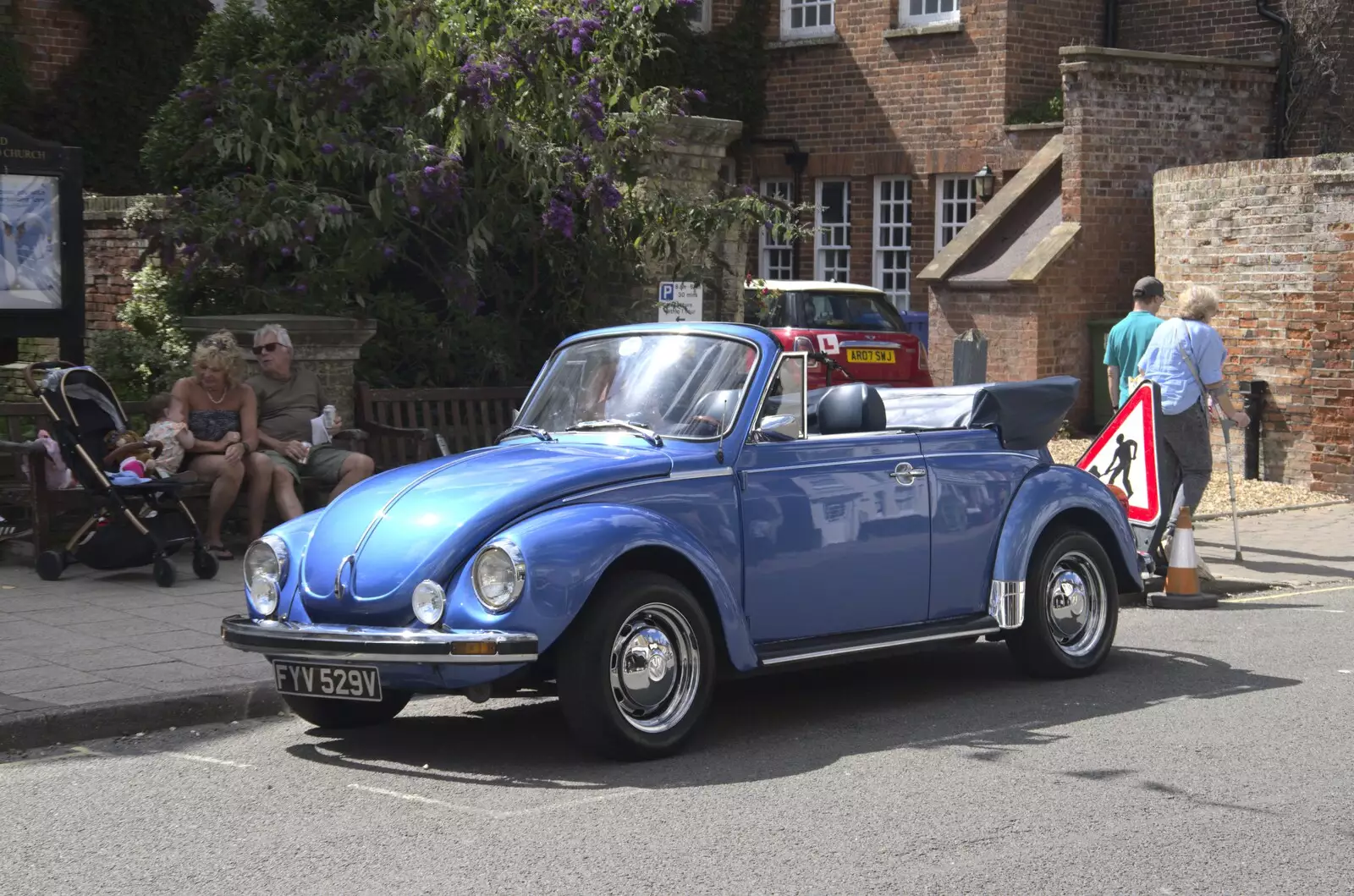 There's a lovely Beetle on High Street, from The Irish Massive do Framlingham and Southwold, Suffolk - 9th August 2023