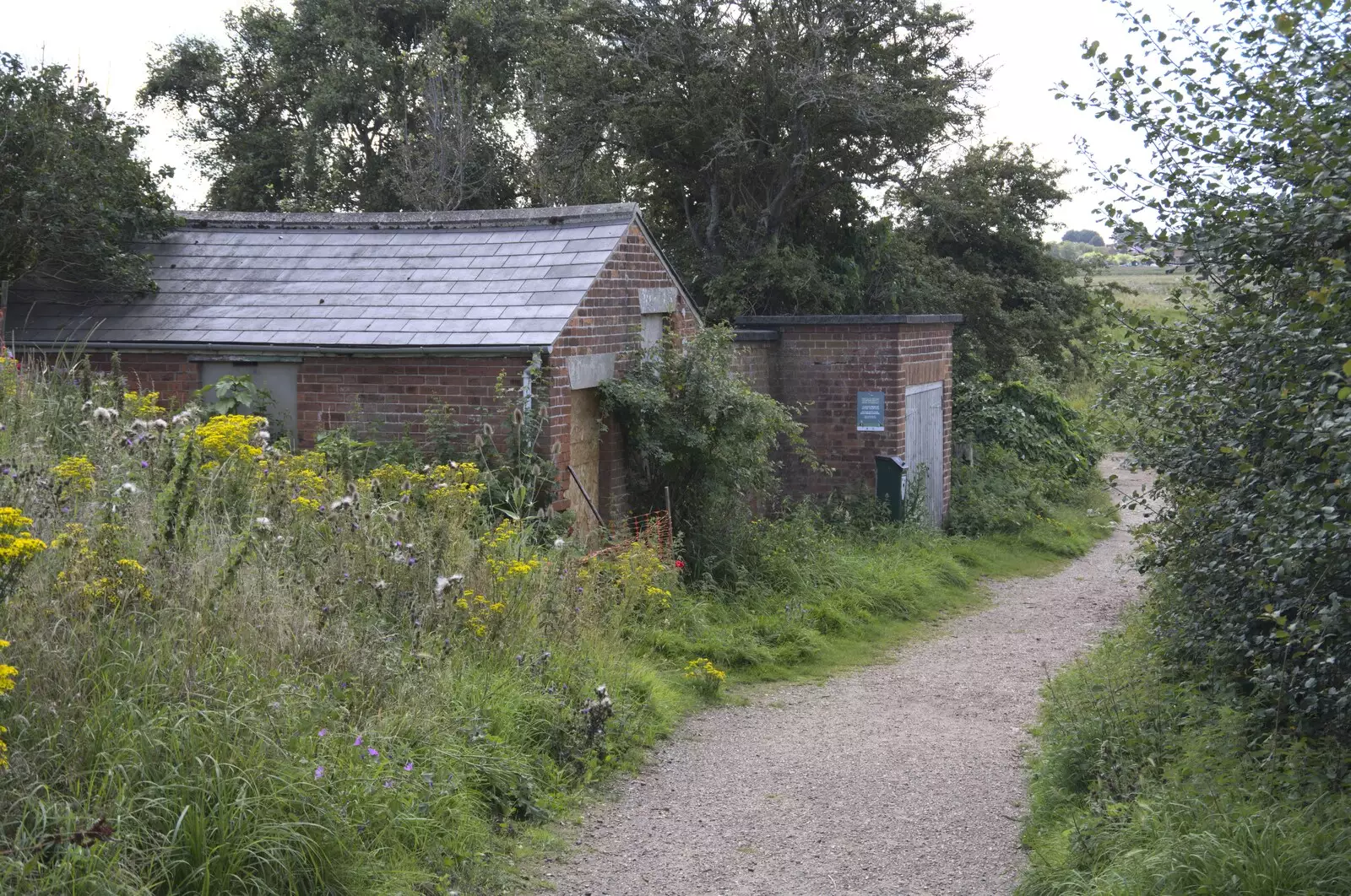 Derelict public toilets on Ferry Road, from The Irish Massive do Framlingham and Southwold, Suffolk - 9th August 2023