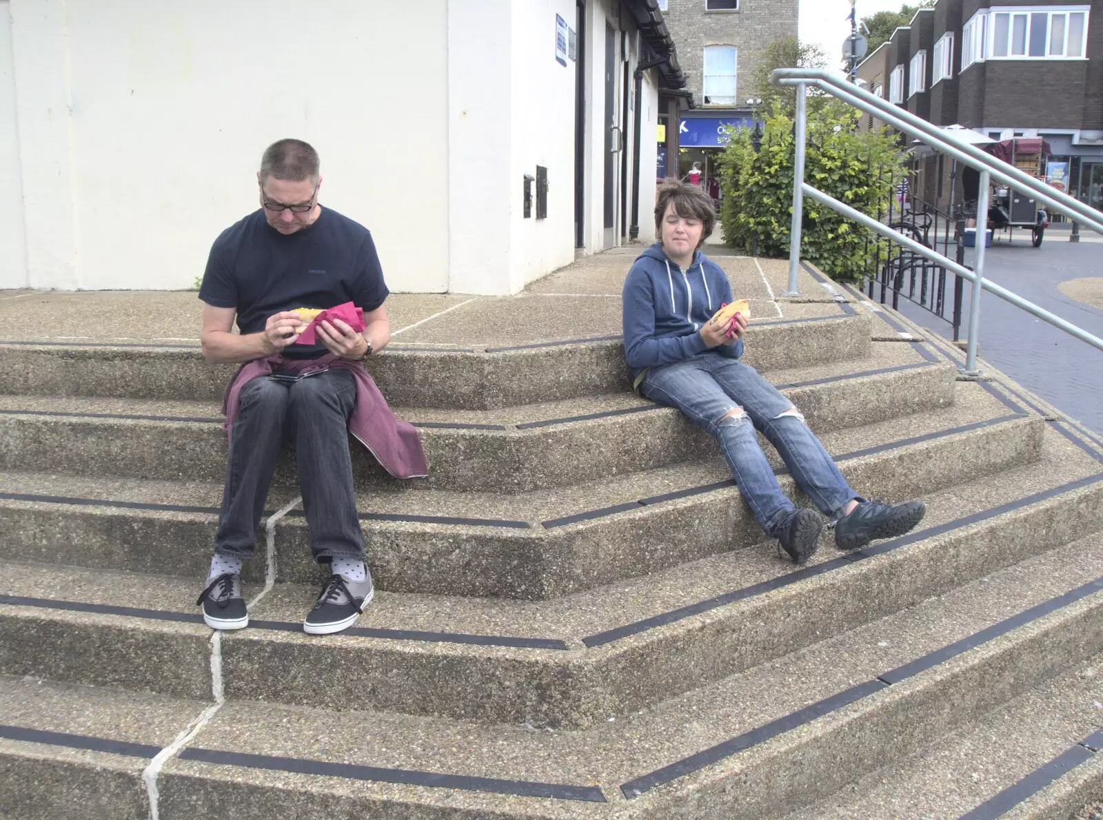 We eat our sausages on the steps by Mere's Mouth, from Sean Visits, and an 18th Birthday Party, Eye, Suffolk - 18th August 2023