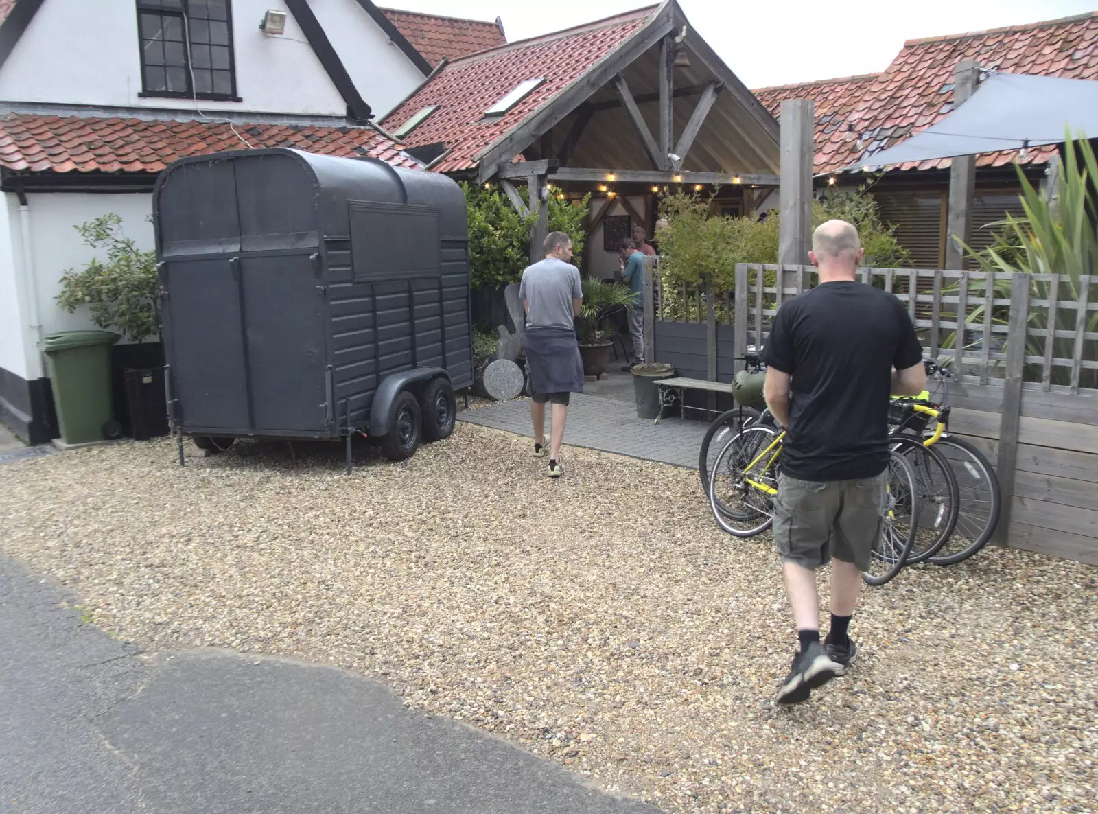 We head into the Cock Inn, from The BSCC at the Cock Inn and a Flute Exam, Bedfield, Suffolk - 25th August 2023