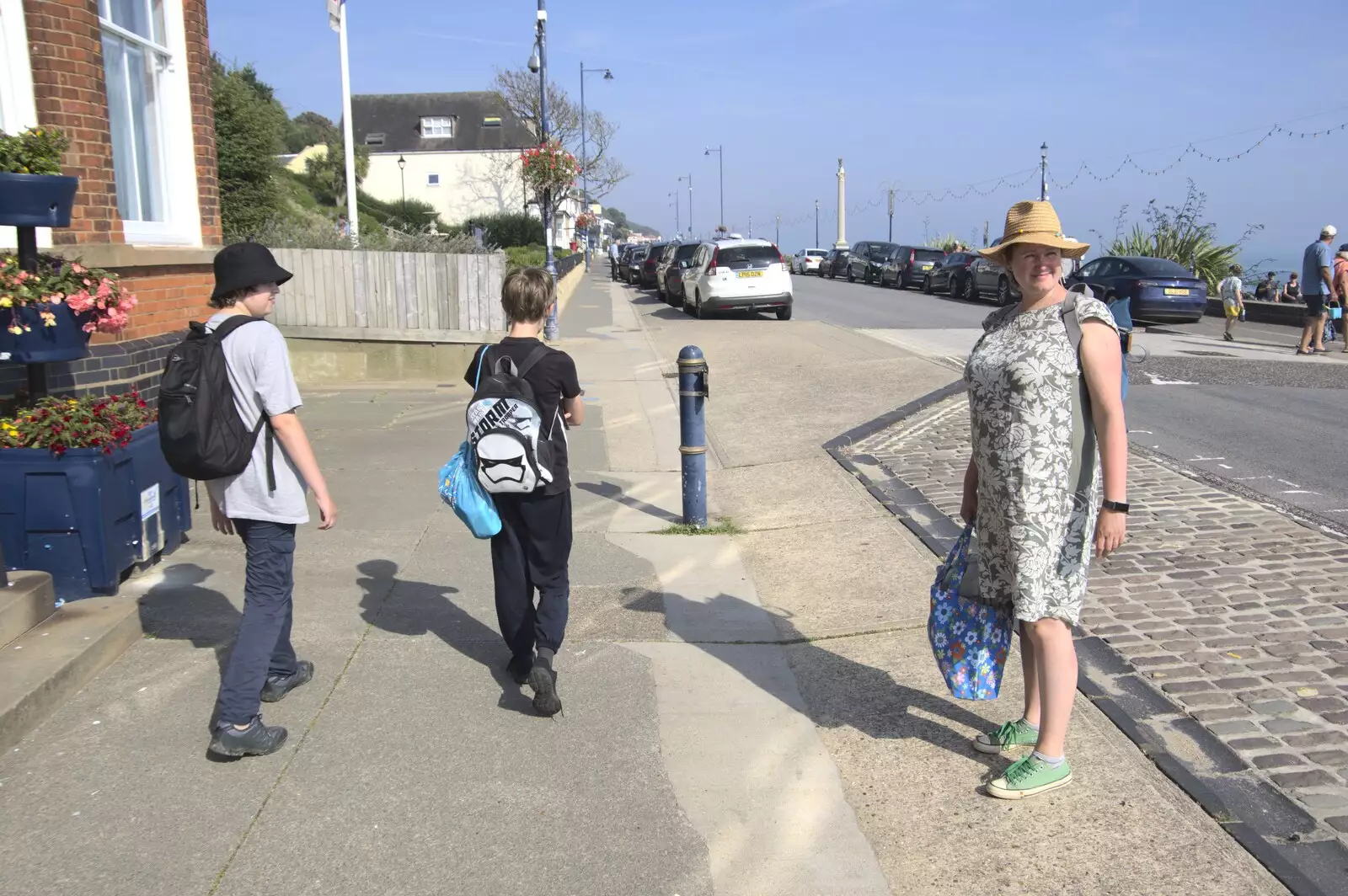 Isobel looks back on Undercliff Drive, from A Postcard From Felixstowe Ferry, Suffolk - 10th September 2023