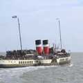 The paddle steamer turns round to head to London, The Waverley Paddle Steamer at Southwold Pier, Suffolk - 27th September 2023