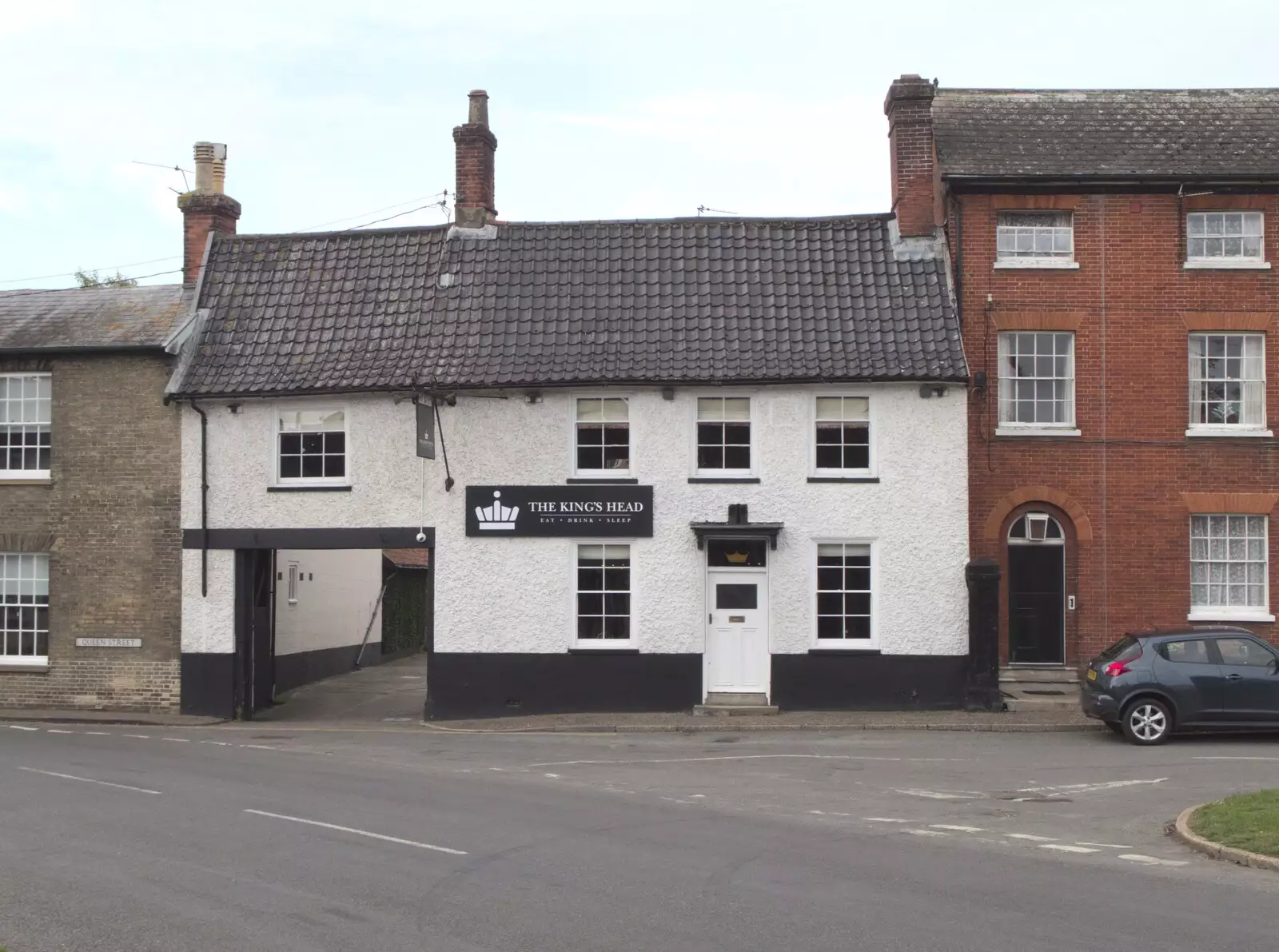 The King's Head - the last pub in New Buckenham, from A Postcard From New Buckenham, Norfolk - 5th October 2023