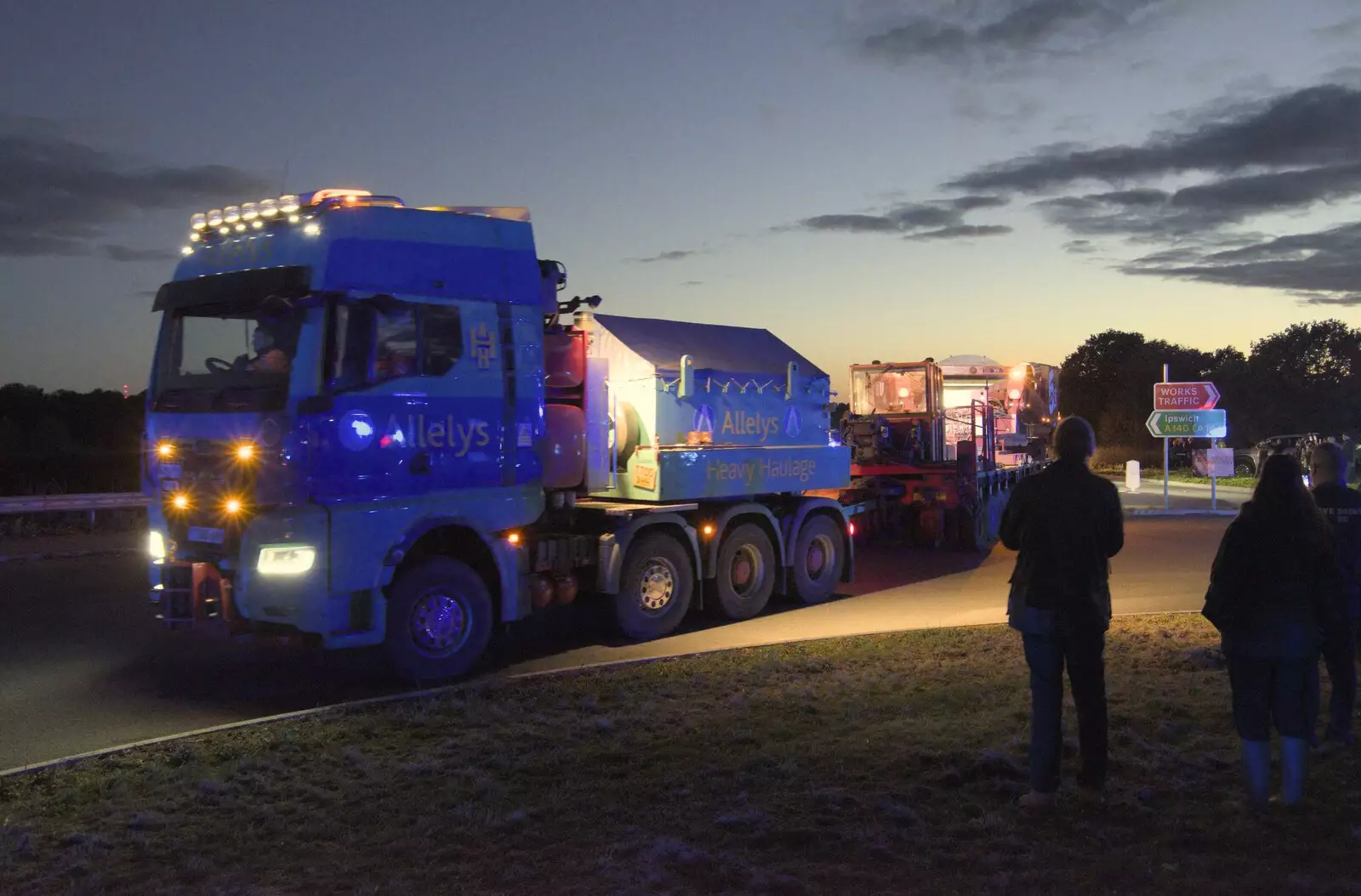 Negotiating the roundabout at Yaxley, from A Giant Load on the A140, Yaxley, Suffolk - 22nd October 2023