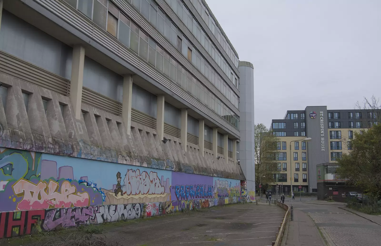 Graffiti along the bottom of the HMSO building, from The Graffiti of HMSO and Anglia Square, Coslany, Norwich - 22nd November 2023