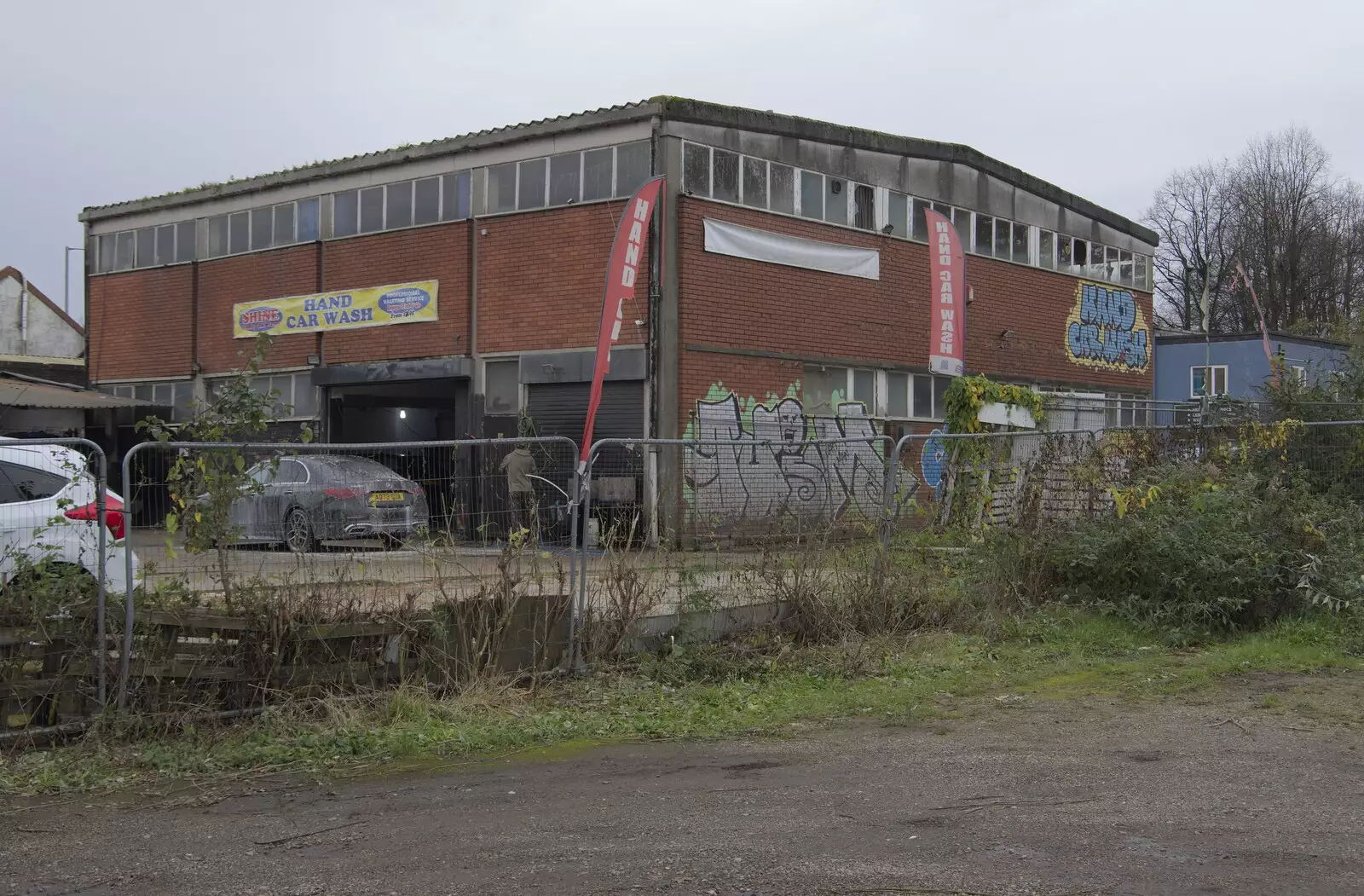 More dereliction near a car washing business, from The Graffiti of HMSO and Anglia Square, Coslany, Norwich - 22nd November 2023