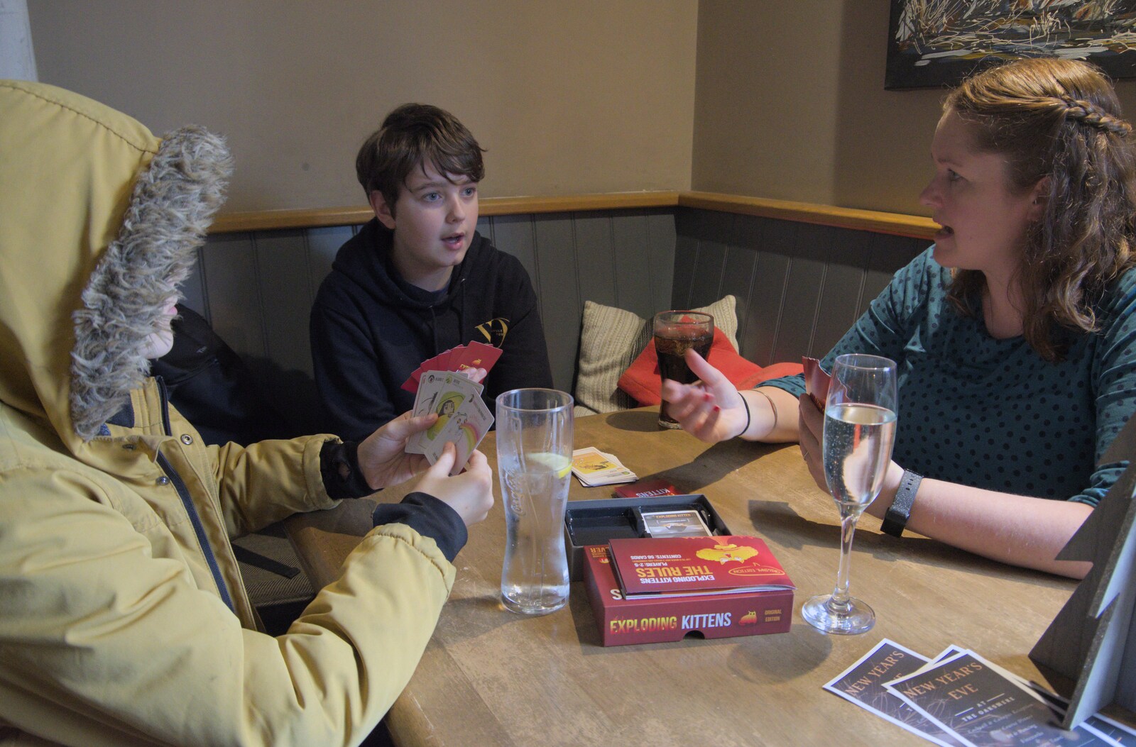 We play Exploding Kittens in the Oaksmere from Christmas and Boxing Day, Brome, Suffolk - 25th December 2023