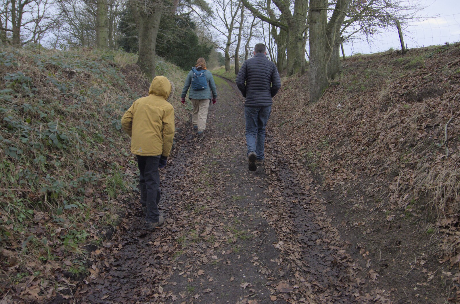 Back on the path up to the Laundries from A Walk to the Swan, Hoxne, Suffolk - 1st January 2024