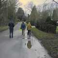 We walk back past the church, A Walk to the Swan, Hoxne, Suffolk - 1st January 2024