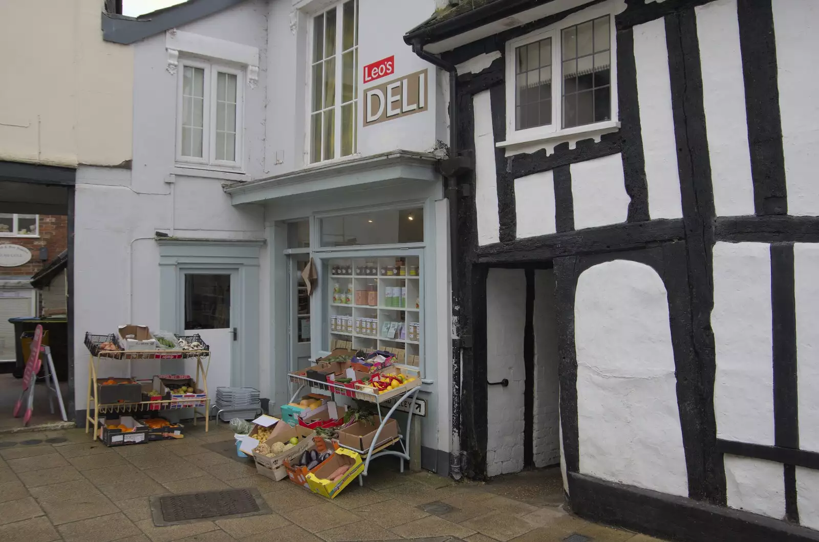 Leo's Deli, by Queen's Head Alley, from Framlingham, Aldeburgh and the USAAF Heritage Trust, Hoxne, Suffolk - 14th February 2024 