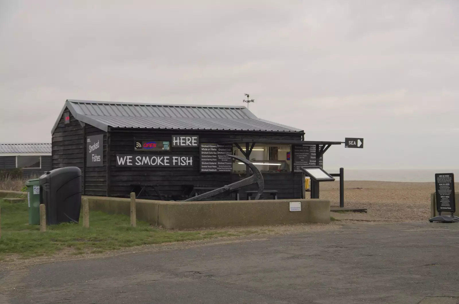 We end up in Aldeburgh and the fish huts, from Framlingham, Aldeburgh and the USAAF Heritage Trust, Hoxne, Suffolk - 14th February 2024 