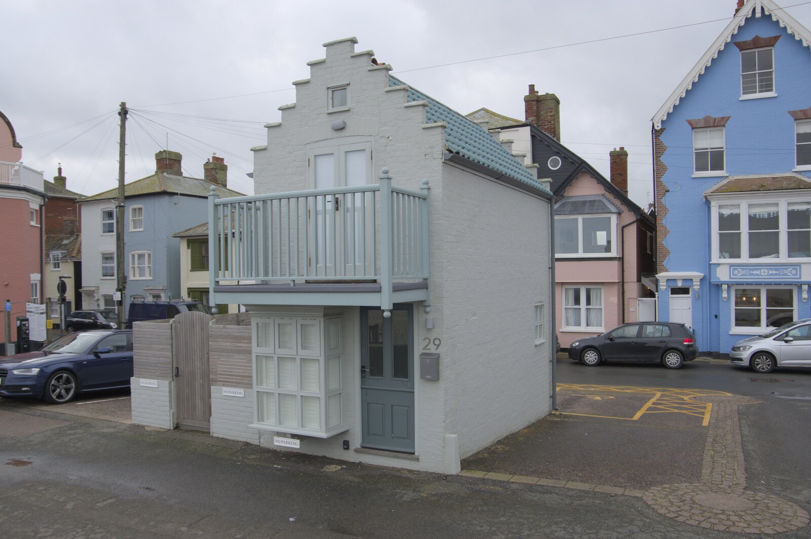 A curious tiny house on King Street from Framlingham, Aldeburgh and the USAAF Heritage Trust, Hoxne, Suffolk - 14th February 2024 