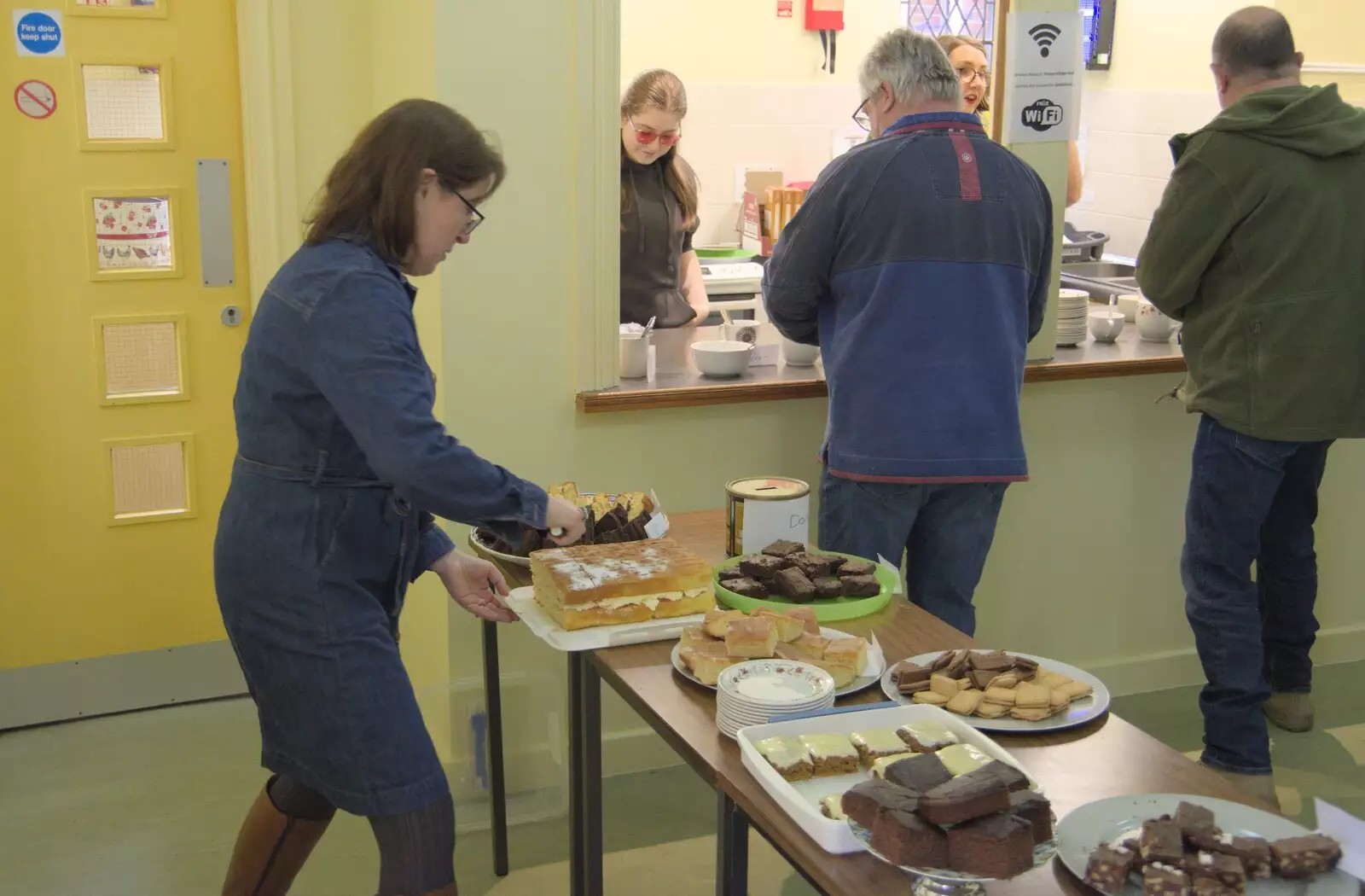 Suzanne and Milly are doing the refreshments, from Framlingham, Aldeburgh and the USAAF Heritage Trust, Hoxne, Suffolk - 14th February 2024 