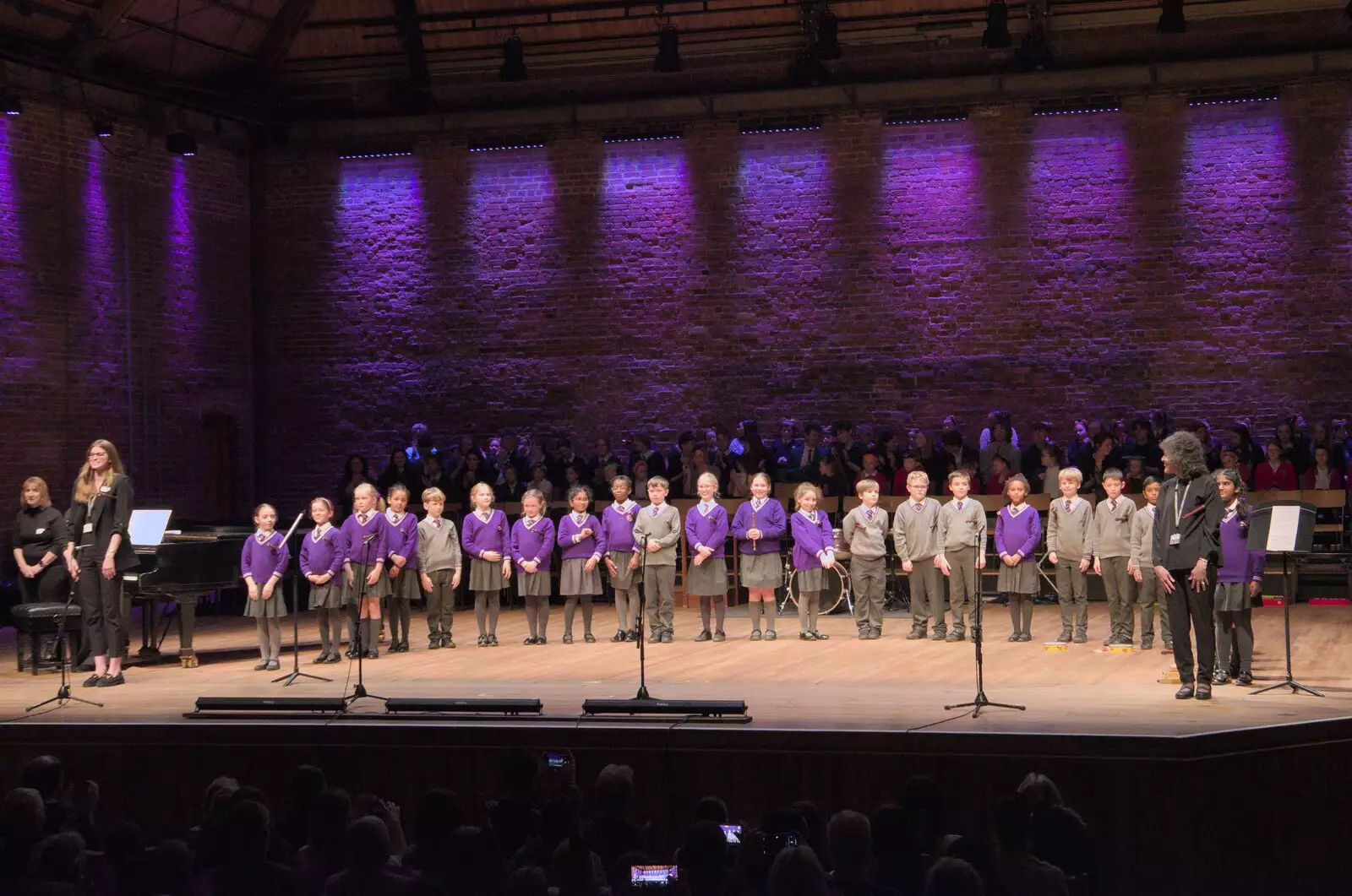 A primary school finishes its singing, from Celebration at Snape Maltings, and an Irish Quiz, Brome, Suffolk - 13th March 2024
