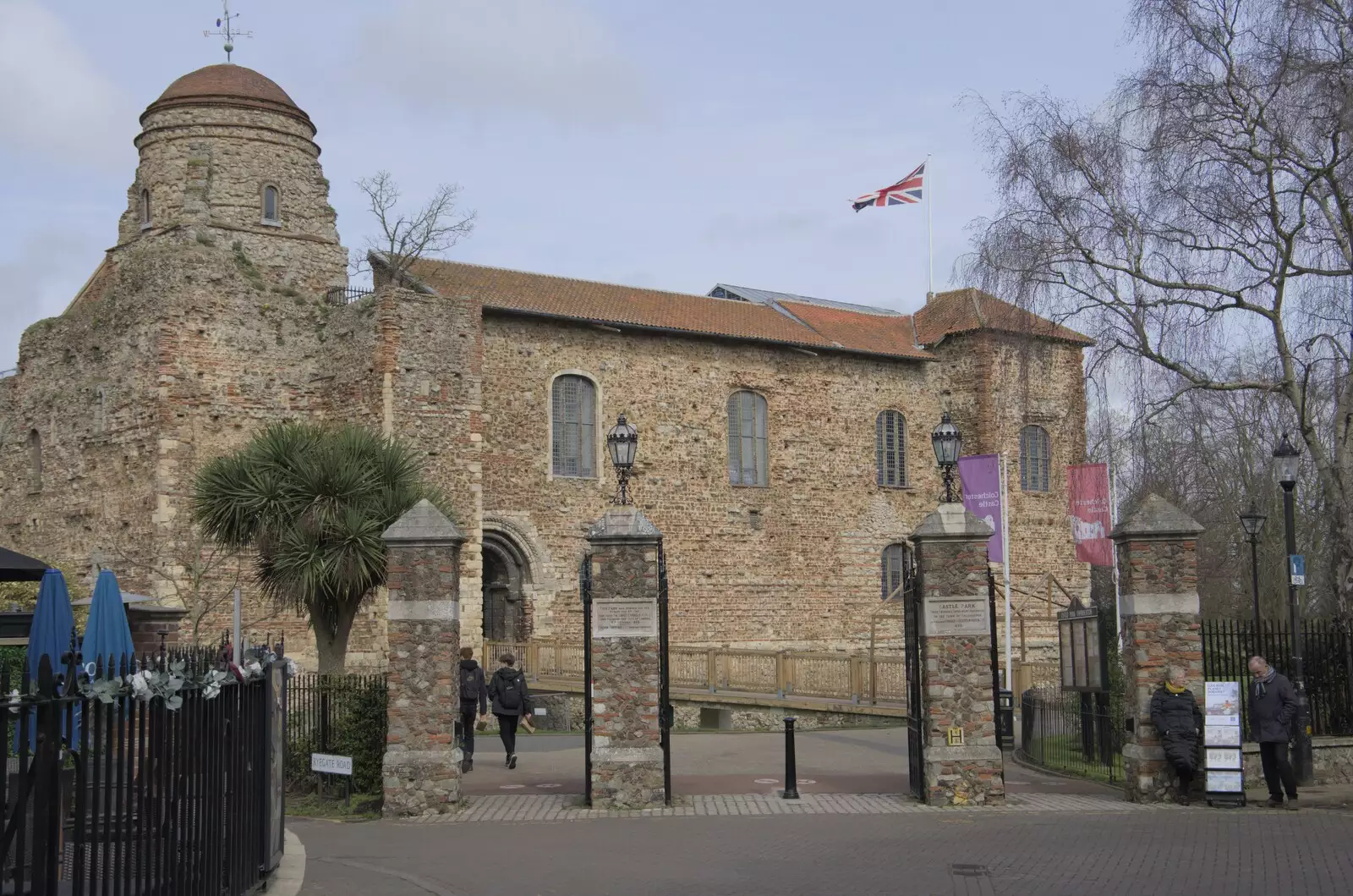 The Norman castle keep, built on Roman foundations, from A Cricket Quiz, and a Postcard from Colchester, Essex - 25th March 2024