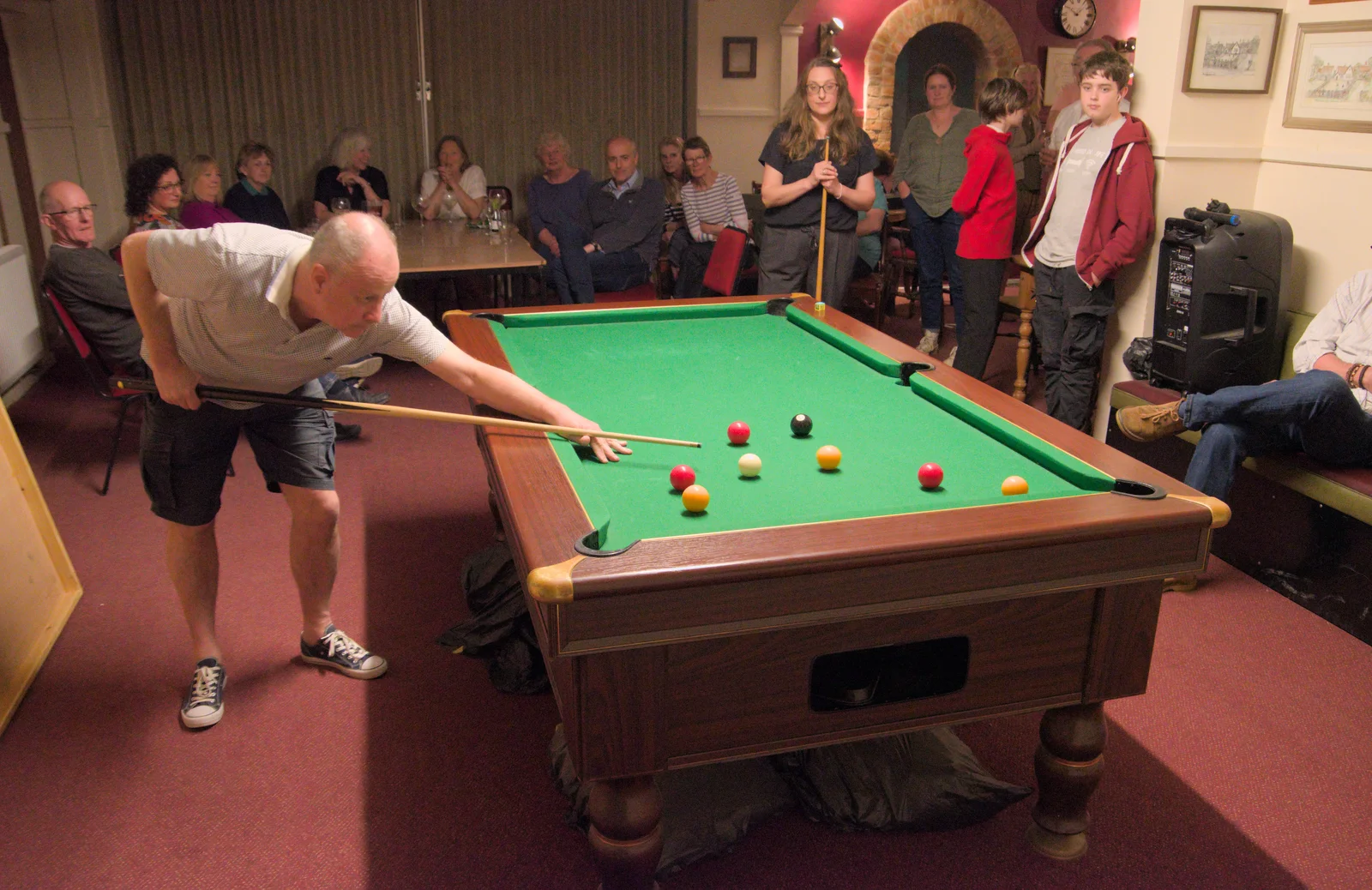 Nigel and Suey play the semi-final, from The Northern Lights and a Pool Tournament, Brome, Suffolk - 10th May 2024