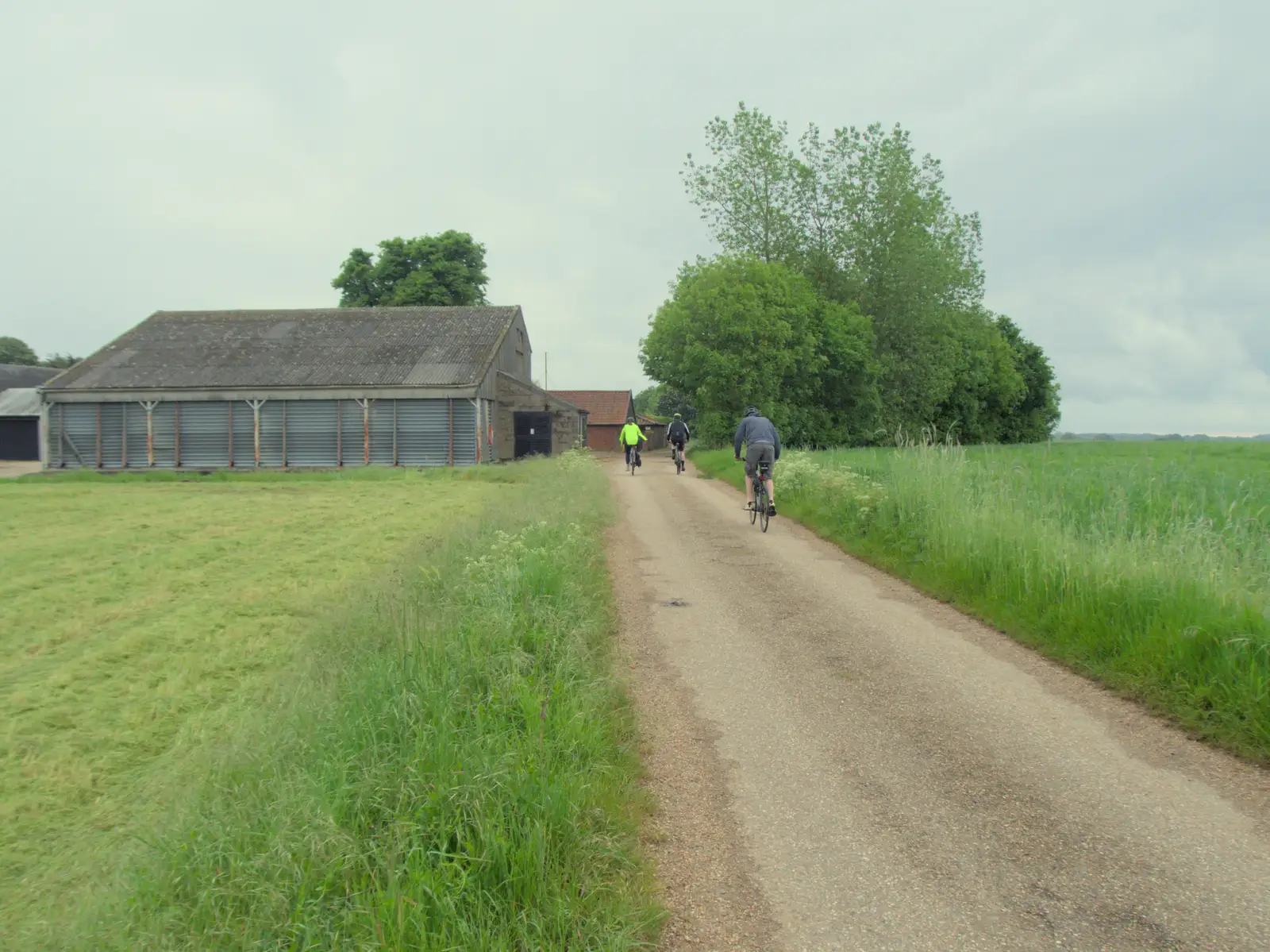 We pass through Hall Farm, Billingford, from The BSCC at The Half Moon, Rushall, Norfolk - 16th May 2024