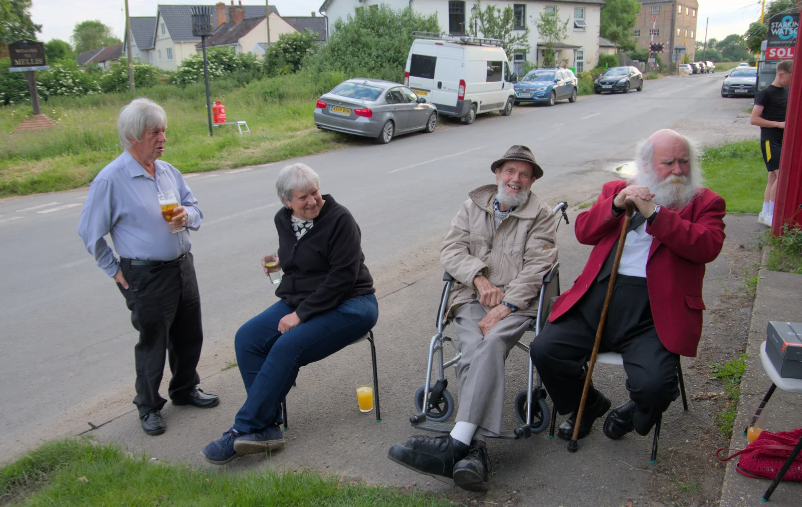 Ron's come along to watch the band, from Sailing at the Lake, and the GSB at Mellis, Suffolk - 6th June 2024