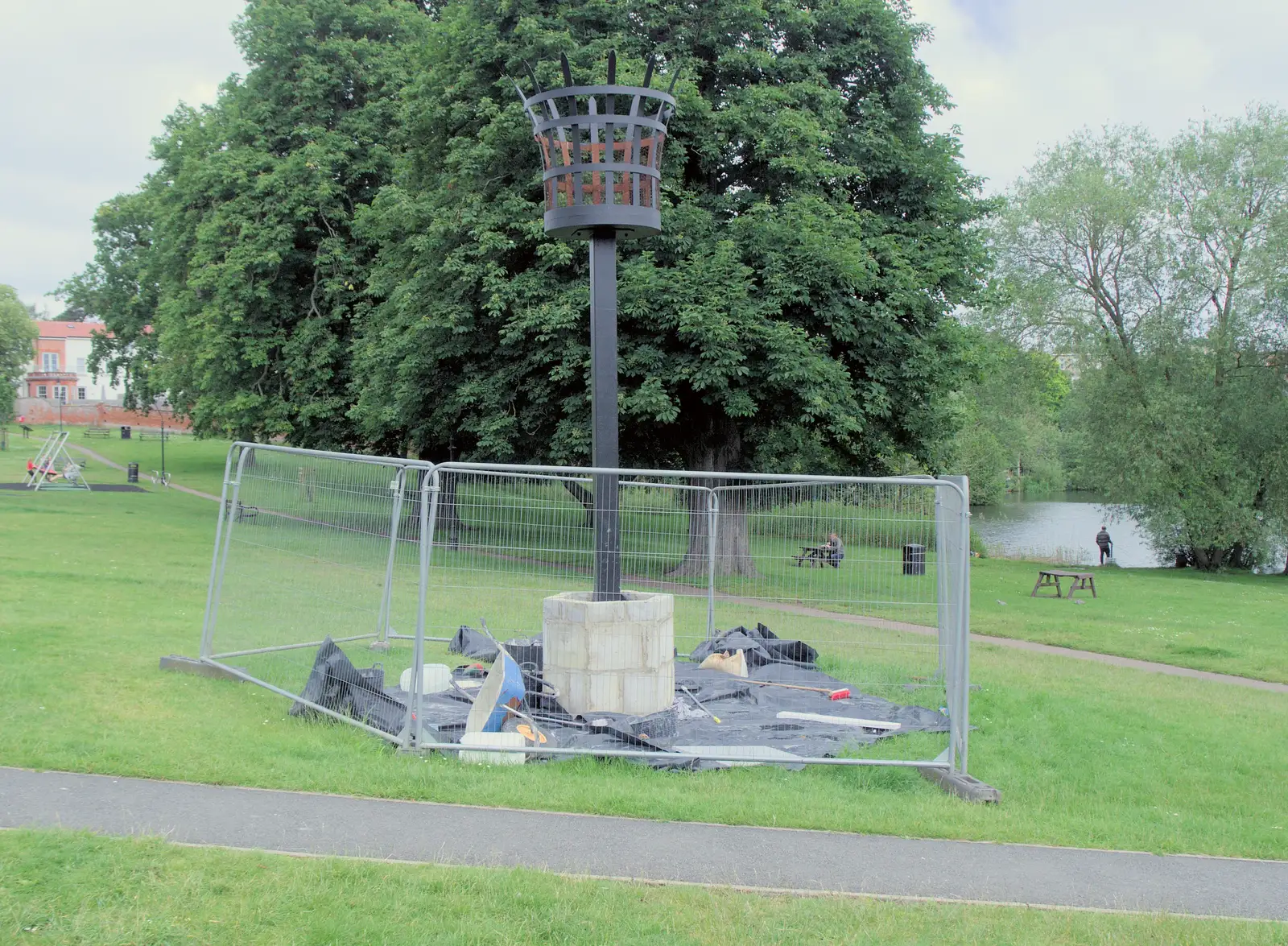 A beacon is constructed in Diss Park, from Mama Afrika, and Richard Hawley at the UEA, Norwich - 16th June 2024