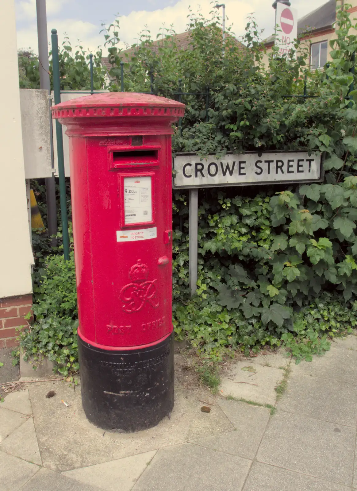 A George VI postbox in Stowmarket, from The BSCC at Finningham, and Stowmarket Teeth, Suffolk - 21st June 2024