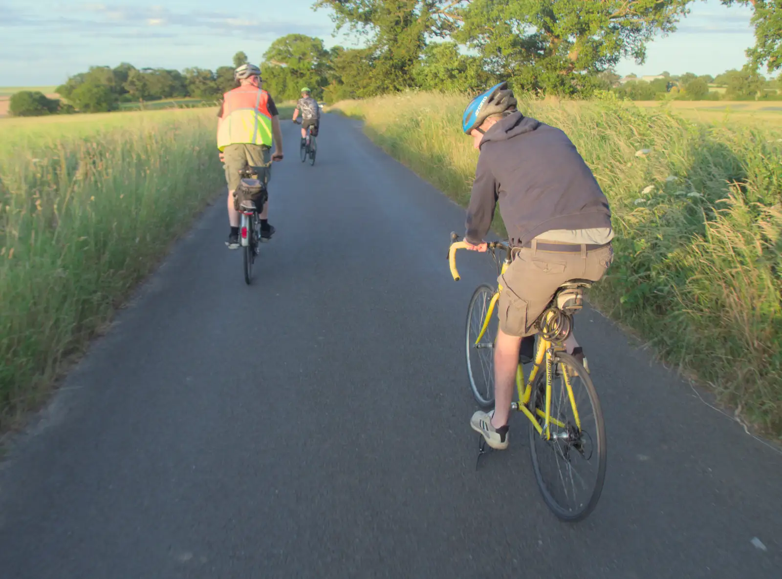 On the low road back from Redgrave, from The BSCC at Redgrave, Noctilucent Clouds and a Village Hall Party, Brome - 29th June 2024