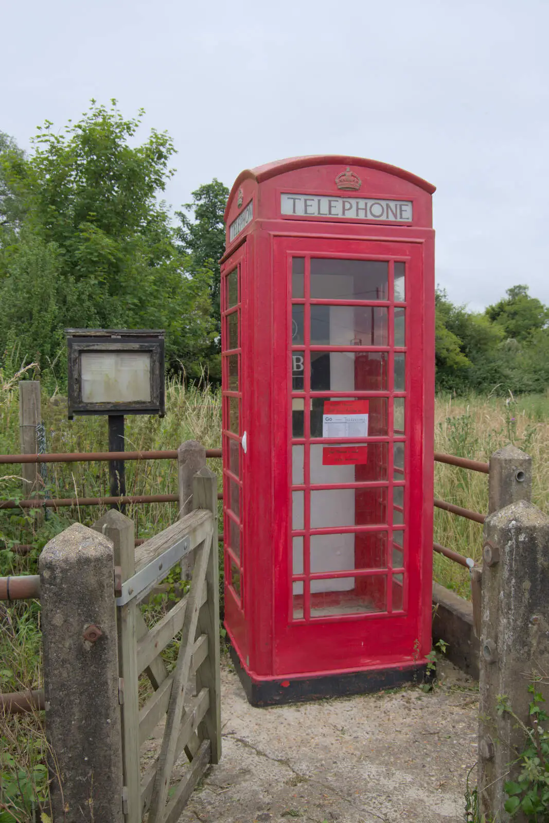 A disused K6 phonebox in Bedfield, from A Return to Bedfield and the Church of St. Nicholas, Suffolk - 11th July 2024