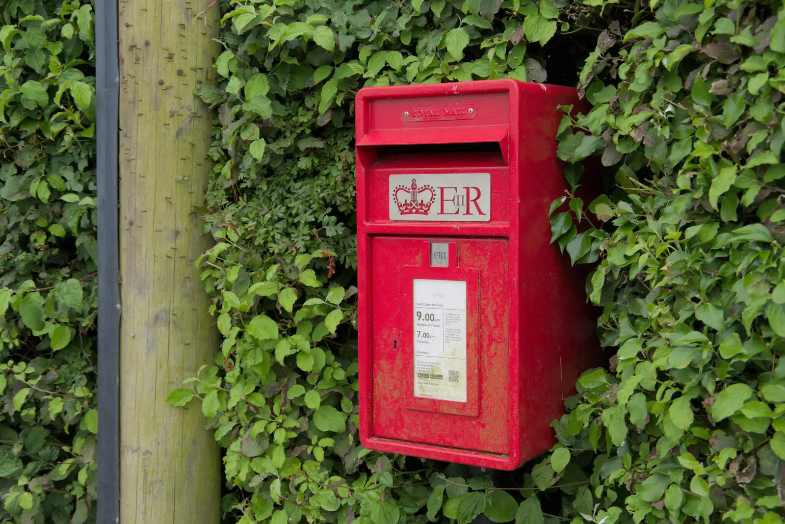 The letterbox has an unusual aluminium ER plate on, from A Return to Bedfield and the Church of St. Nicholas, Suffolk - 11th July 2024