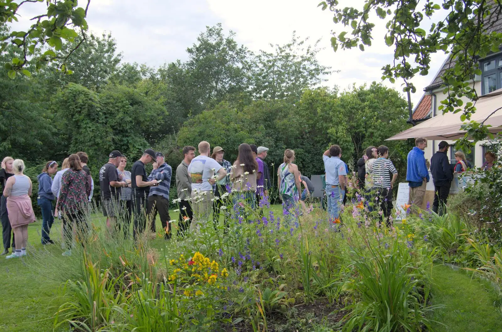 There's a queue for the food van, from Lane's End Festival, Bressingham, Norfolk - 14th July 2024