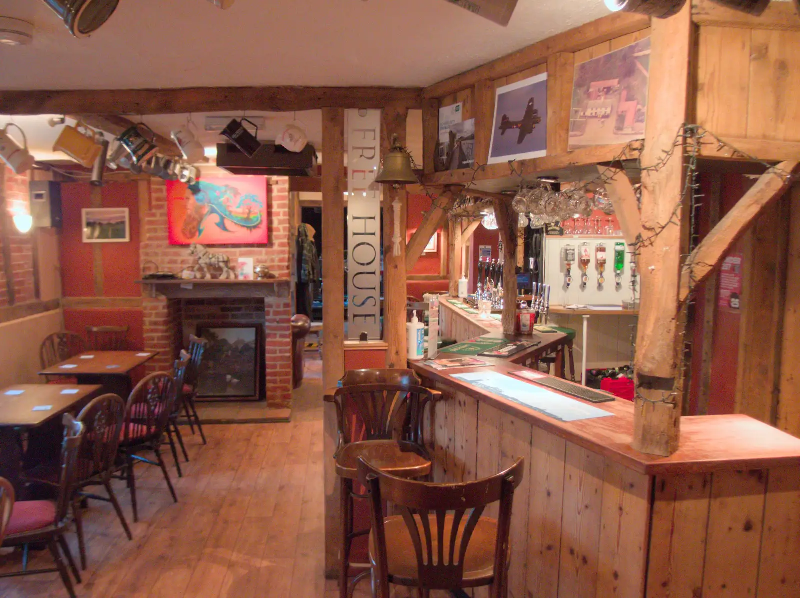 Another view of the White Horse bar, from The BSCC at Gissing Crown and Thelnetham White Horse - 18th July 2024