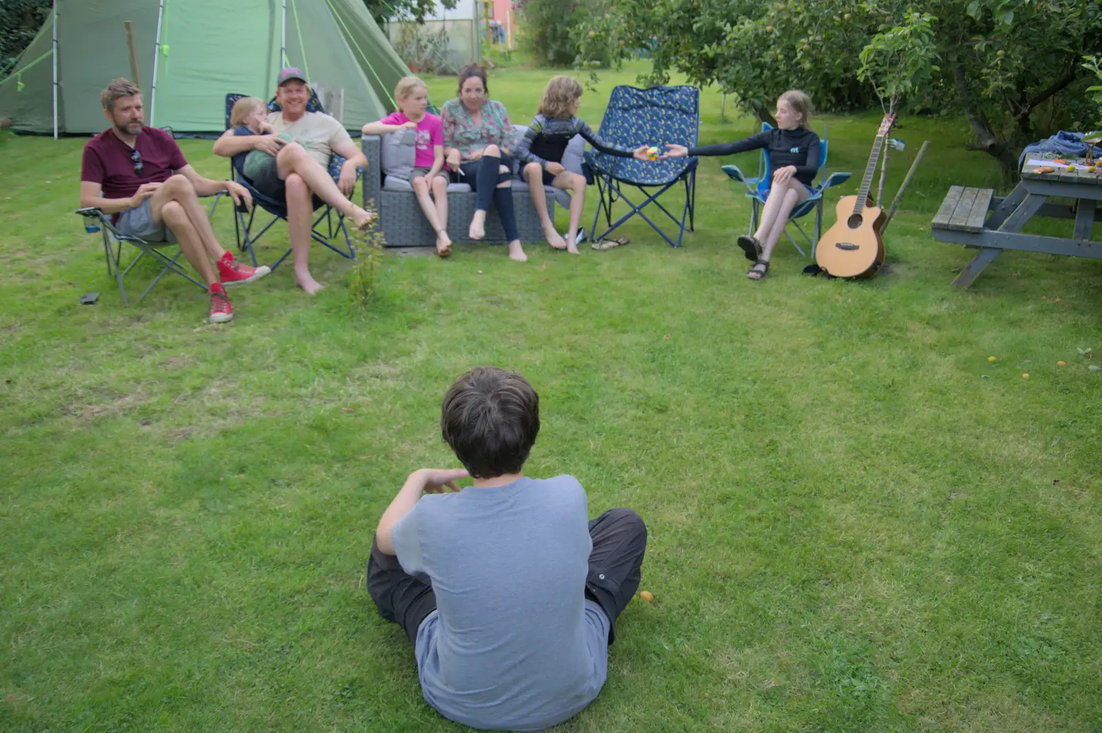 Fred does a Rubik's cube demonstration, from Isobel's Relatives Visit, Brome, Suffolk - 20th July 2024