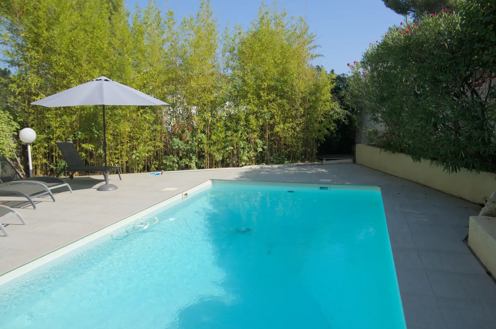 The pool is nice and quiet, from Olympic Non-Sailing, Notre Dame, and the Journey Home, Marseille, France - 8th August 2024