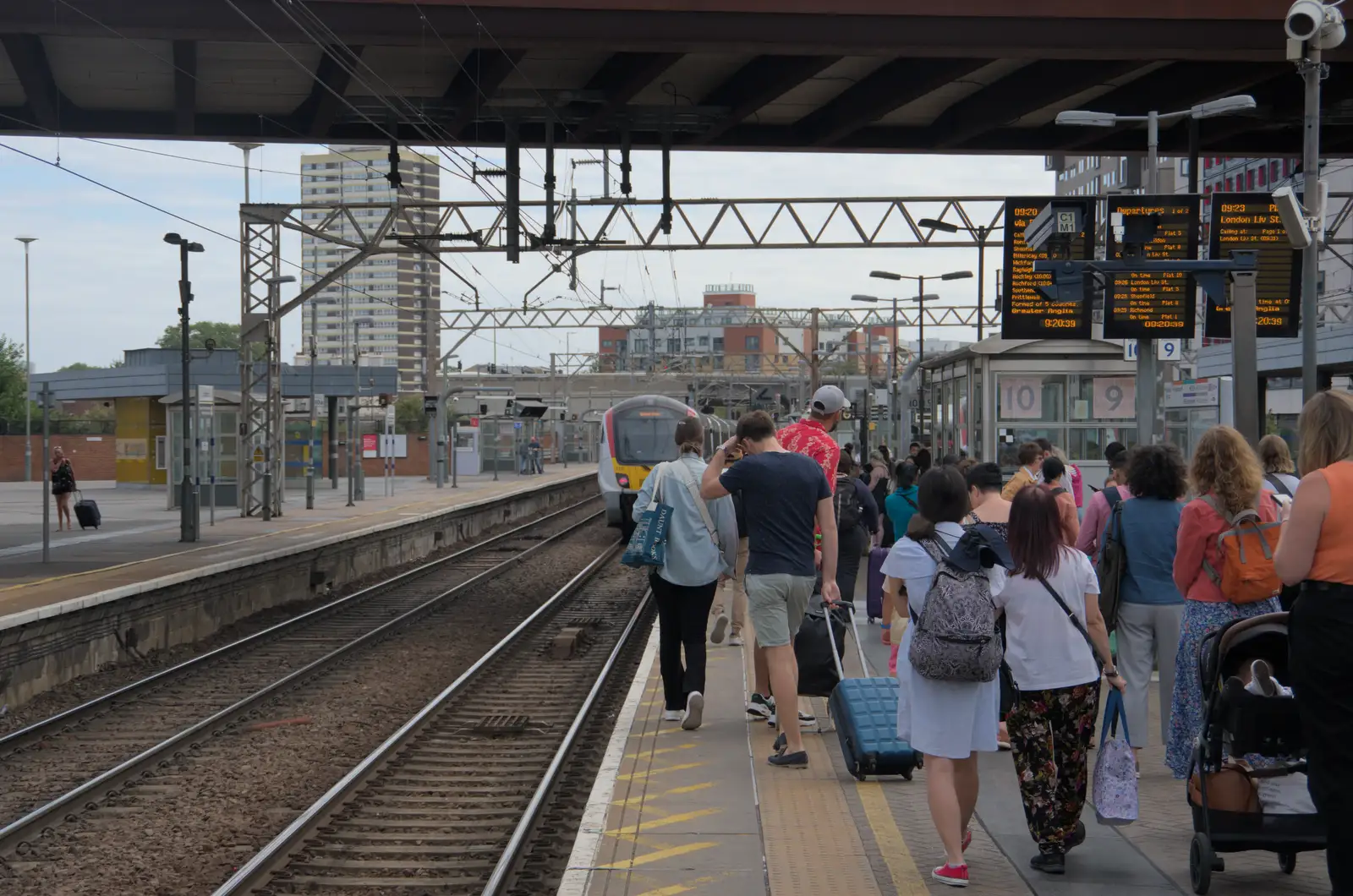 It's busy at Stratford, from Olympic Non-Sailing, Notre Dame, and the Journey Home, Marseille, France - 8th August 2024