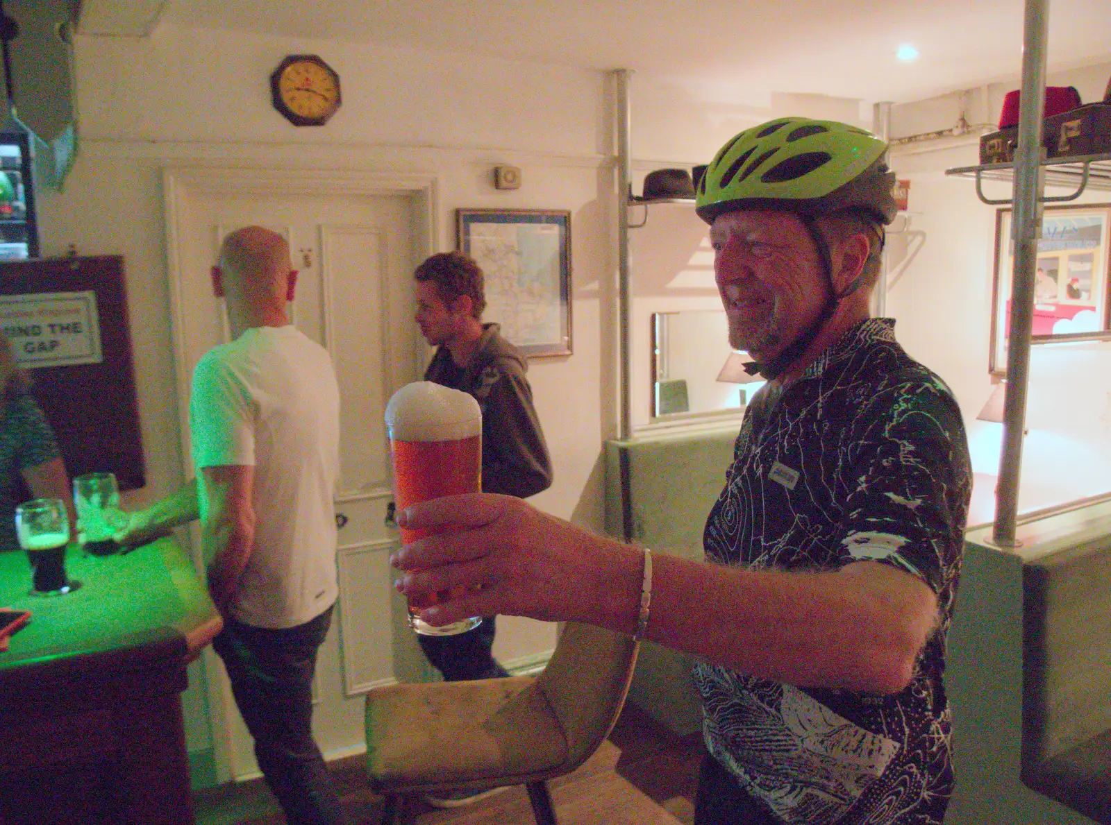 Gaz has a proper 'flake with that?' moment, from Camping at Weybread, and the BSCC at Cotton and Dickleburgh - 14th August 2024