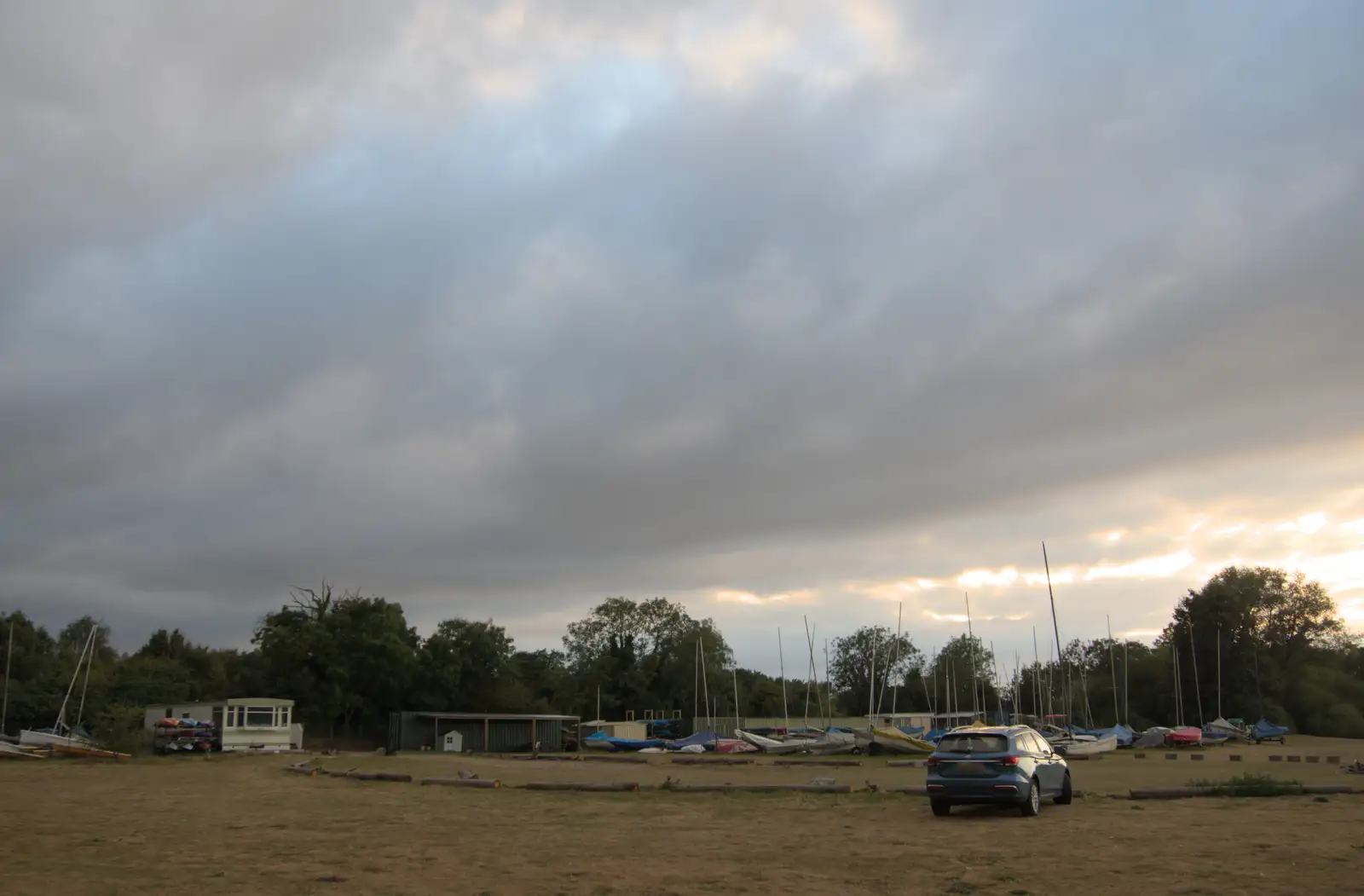 It looks like rain for a bit, from Camping at Weybread, and the BSCC at Cotton and Dickleburgh - 14th August 2024