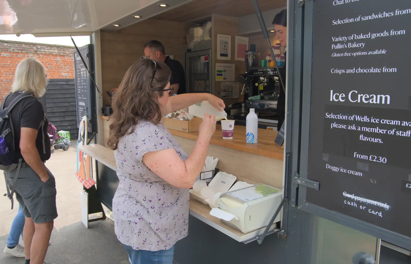 Sis gets a coffee from the NT van, from A Trip to Ickworth House with Sis, Horringer - 19th August 2024