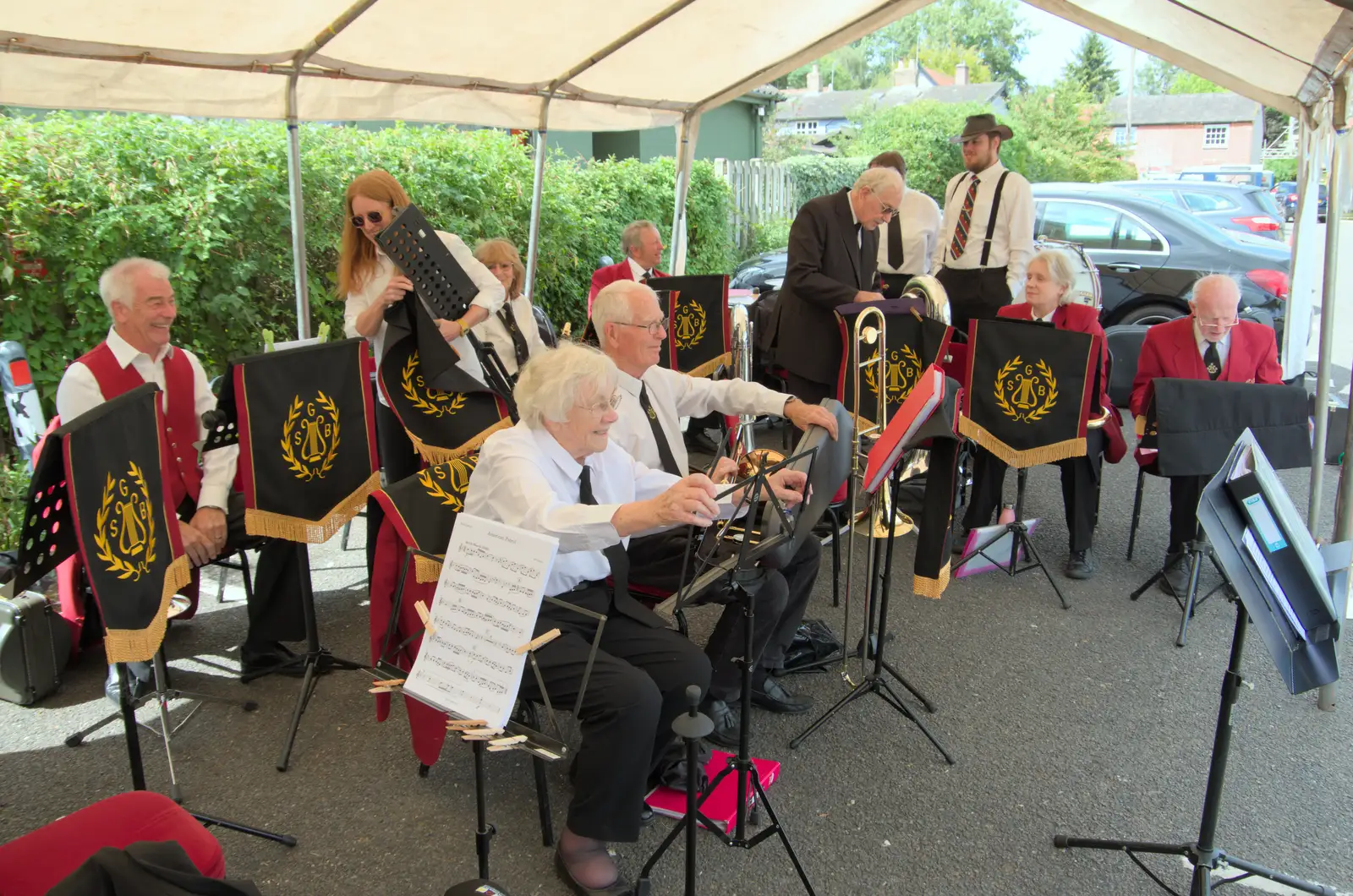 The band sets up, from A Summer Party, and the GSB at Walsham le Willows, Suffolk - 26th August 2024