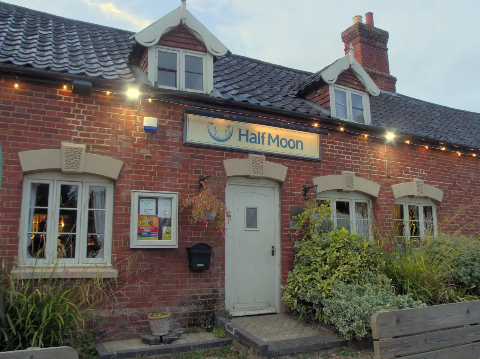 The BSCC is at the Rushall Half Moon again, from The Death of the Feather Factory, Diss, Norfolk - 30th August 2024