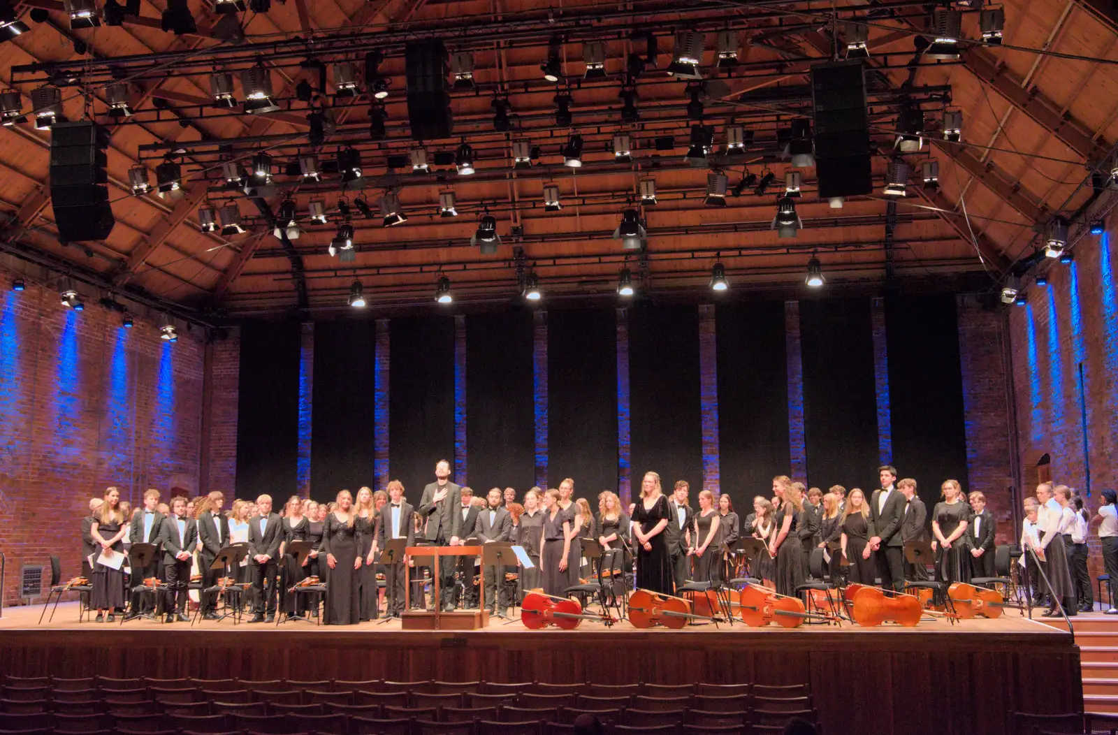 The concert ends with the entire ensemble singing, from A Protest on the Beach, Aldeburgh, Suffolk - 1st September 2024