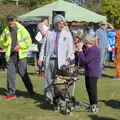 Francis wanders past the mayor of Amity, Palgrave Players Busking and the GSB at Pulham Market, Norfolk - 14th September 2024