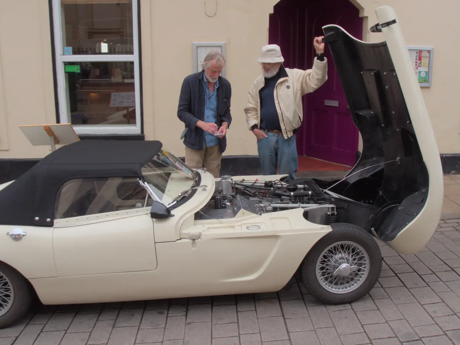 Some geezers discuss an old car, from Diss Heritage Transport Festival and the GSB at Wickham Skeith - 22nd September 2024