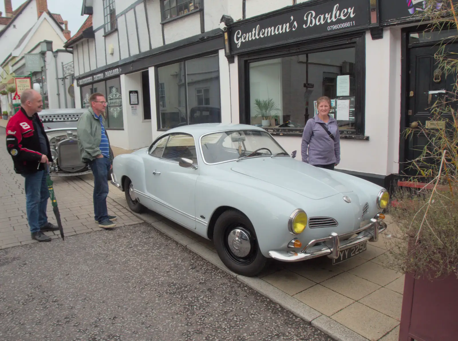 A cool old Volkswagen, from Diss Heritage Transport Festival and the GSB at Wickham Skeith - 22nd September 2024