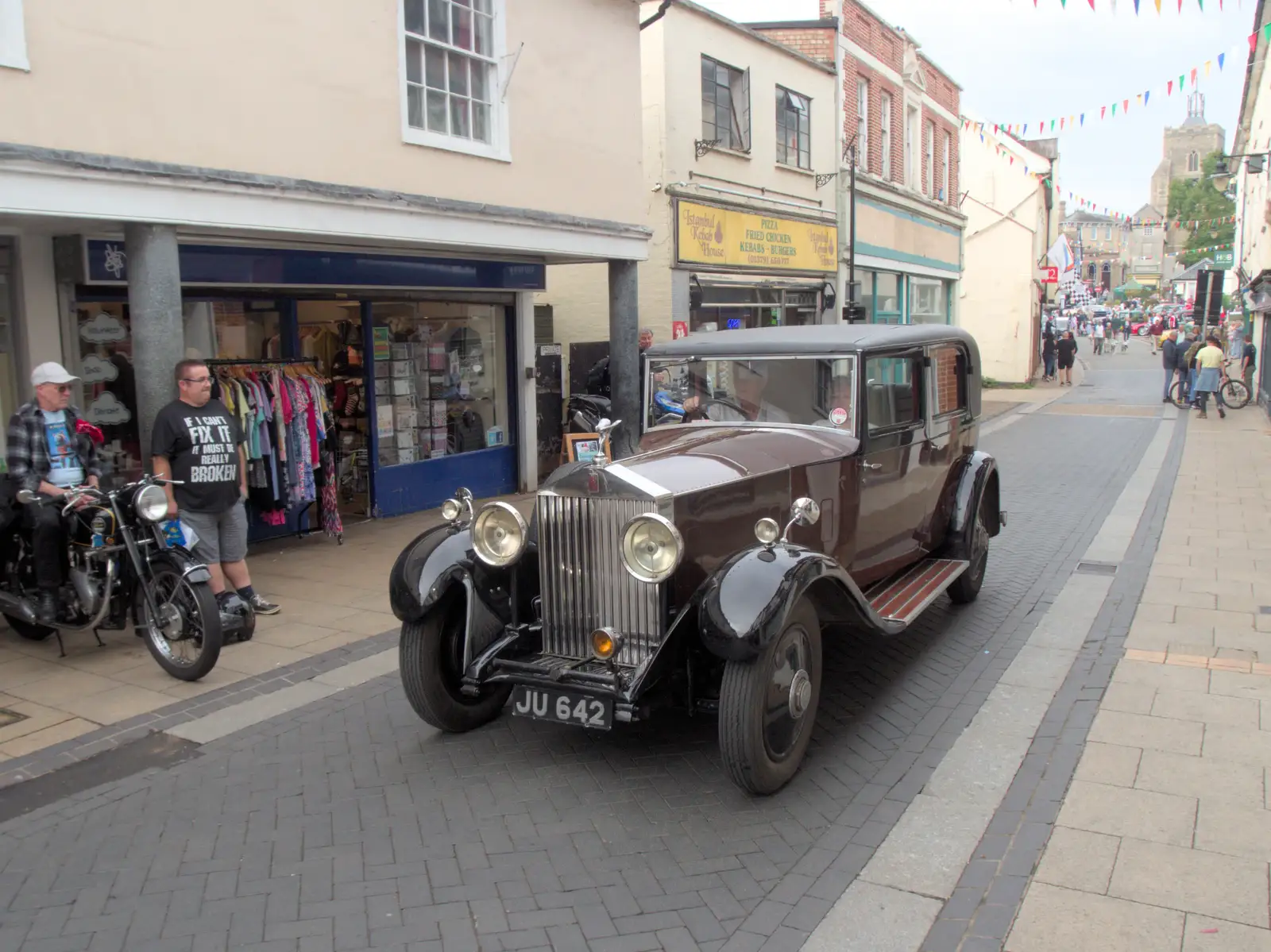 A lovely Rolls Royce drives up Mere Street, from Diss Heritage Transport Festival and the GSB at Wickham Skeith - 22nd September 2024